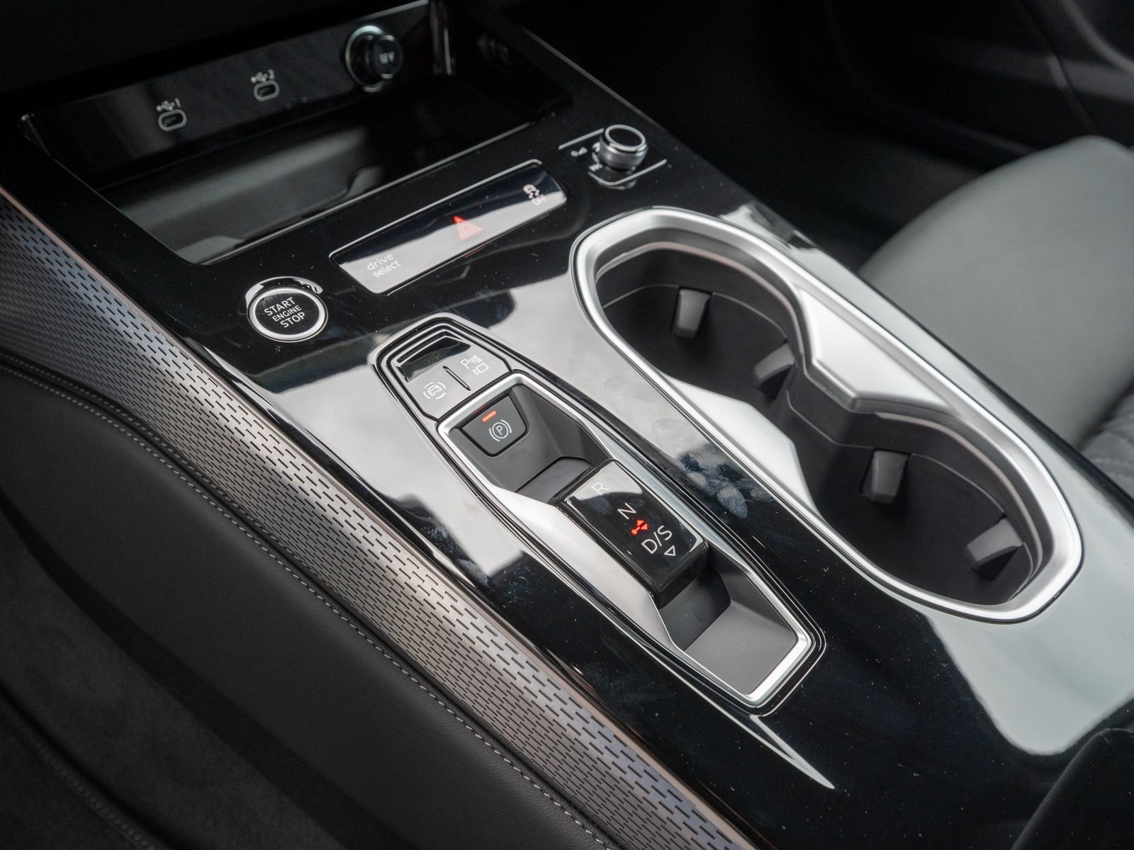 Fahrzeugabbildung Audi A6 Limo S line Edtion One TFSI quatt HUD B&O AHK