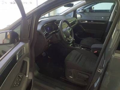 Fahrzeugabbildung Volkswagen Touran Highline 1.5TSI DSG LED Navi PANO AHK 7-S