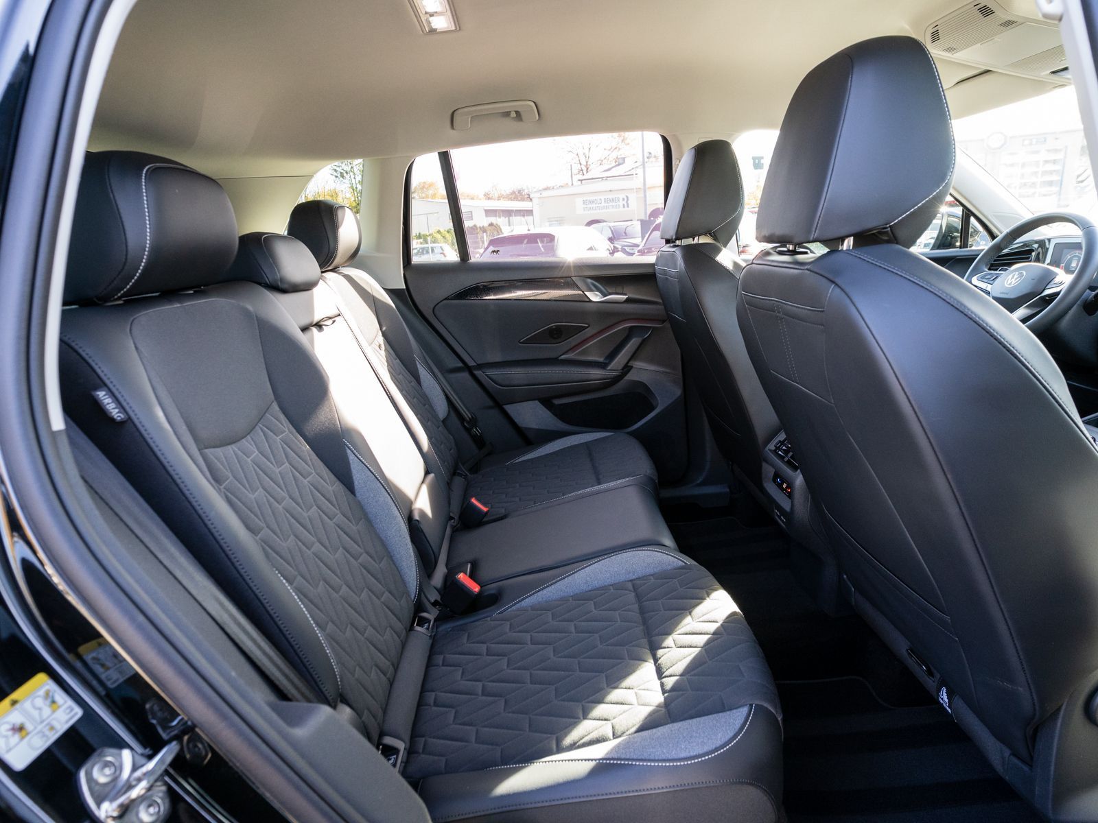 Fahrzeugabbildung Volkswagen Tiguan Goal 2.0TDI DSG LED Navi 360° ACC SHZ AHK