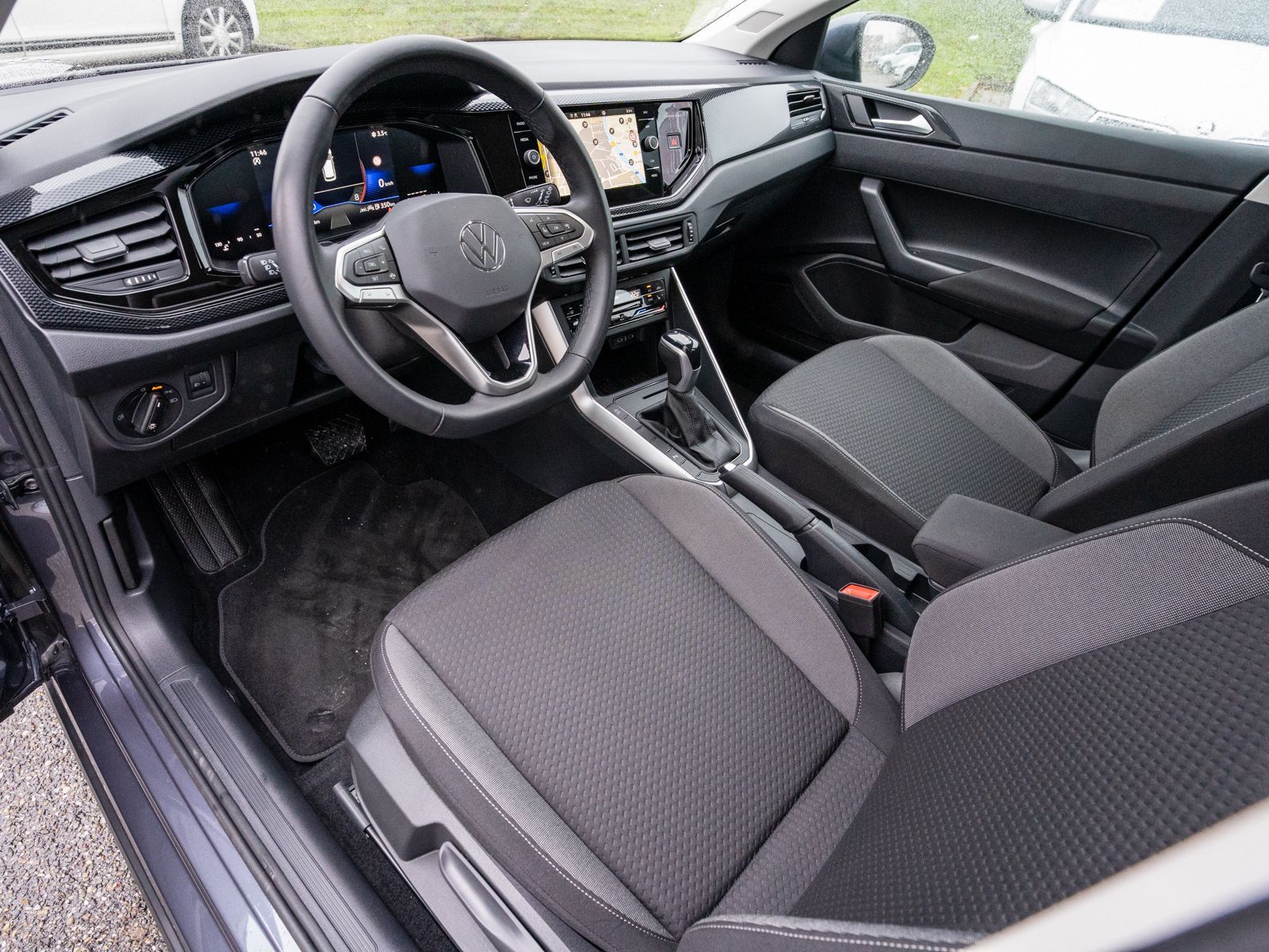 Fahrzeugabbildung Volkswagen Taigo Life 1.0 TSI DSG LED Navi PDC SHZ VC