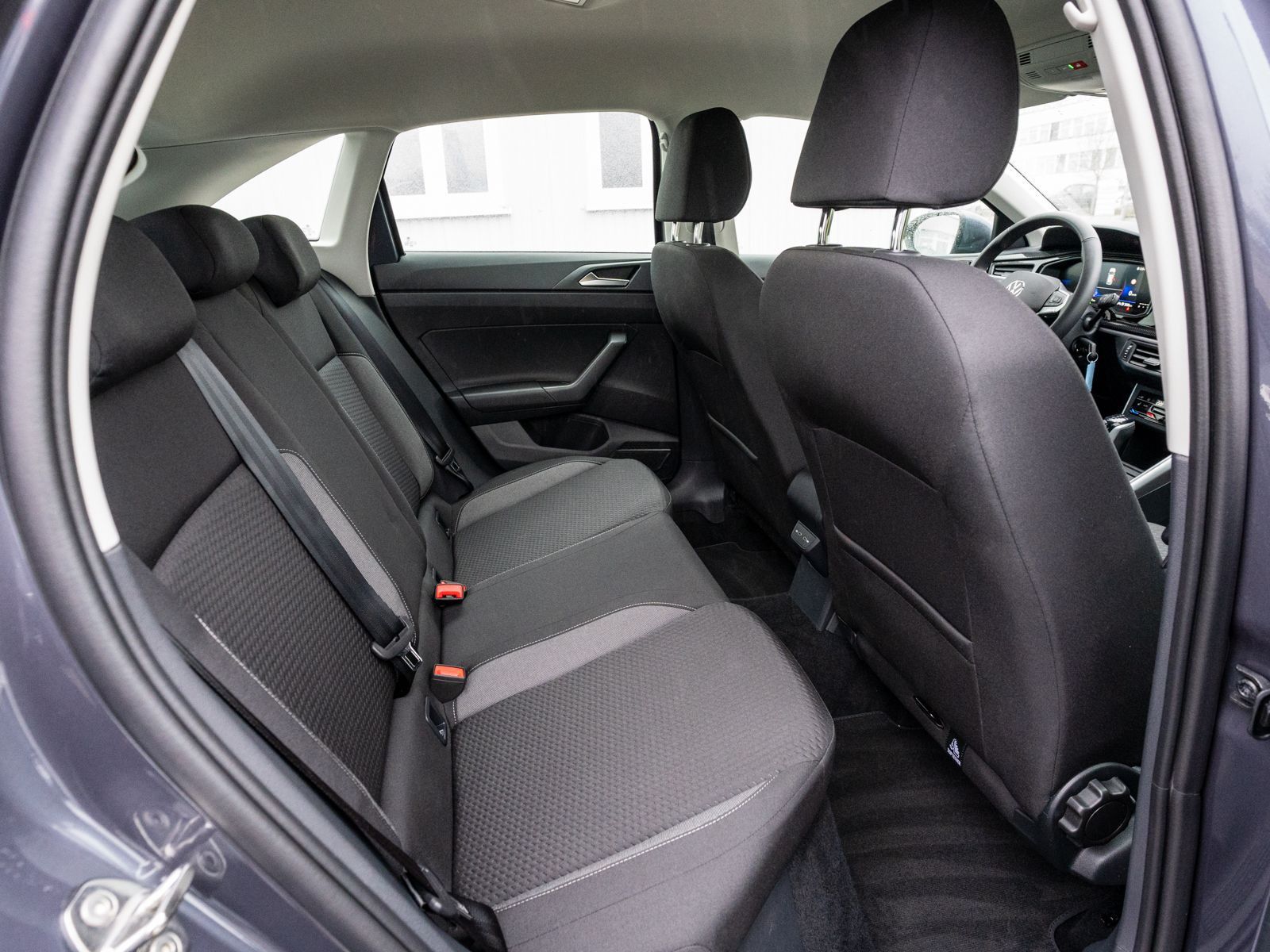 Fahrzeugabbildung Volkswagen Taigo Life 1.0 TSI DSG LED Navi PDC SHZ VC