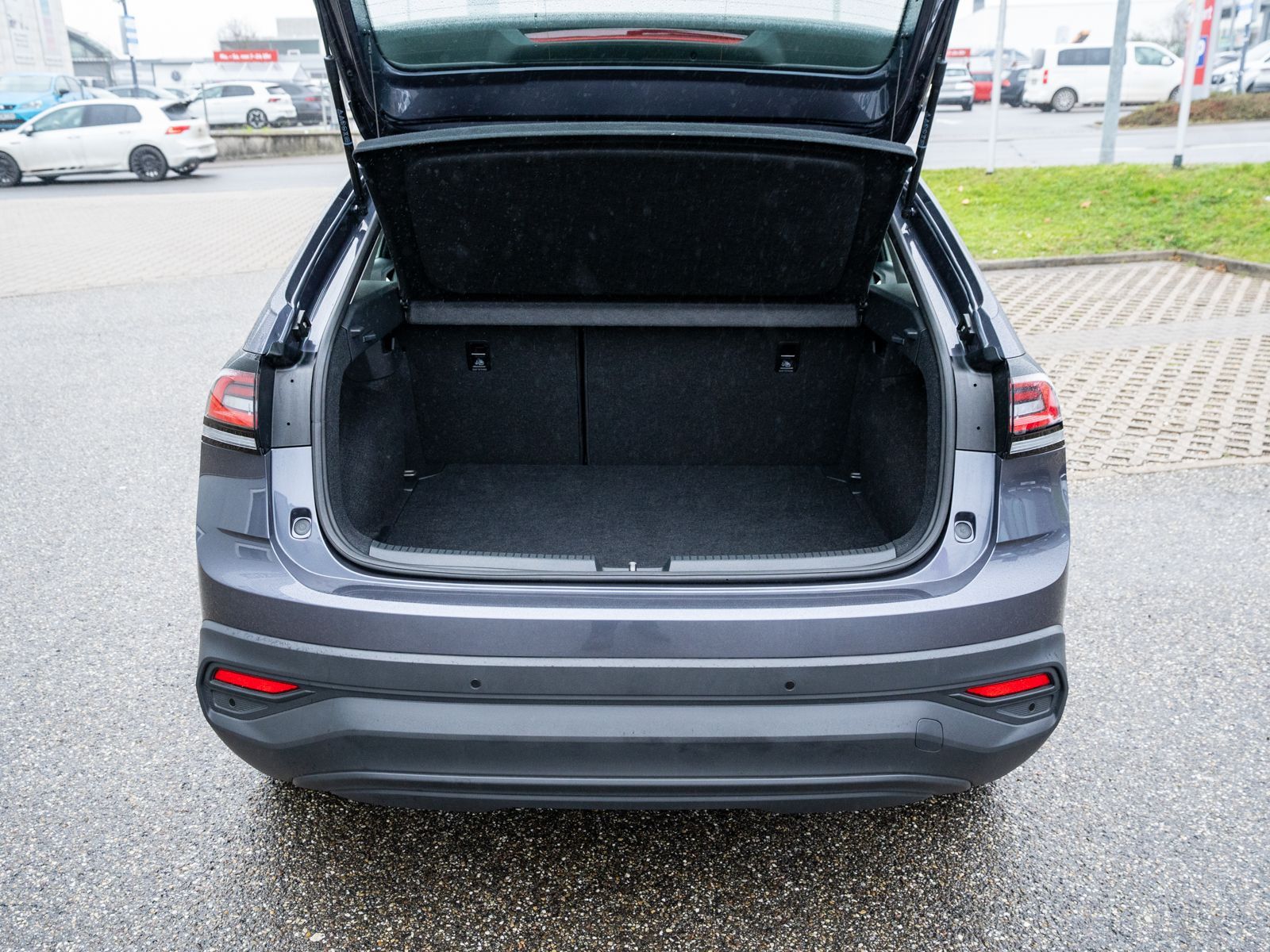 Fahrzeugabbildung Volkswagen Taigo Life 1.0 TSI DSG LED Navi PDC SHZ VC