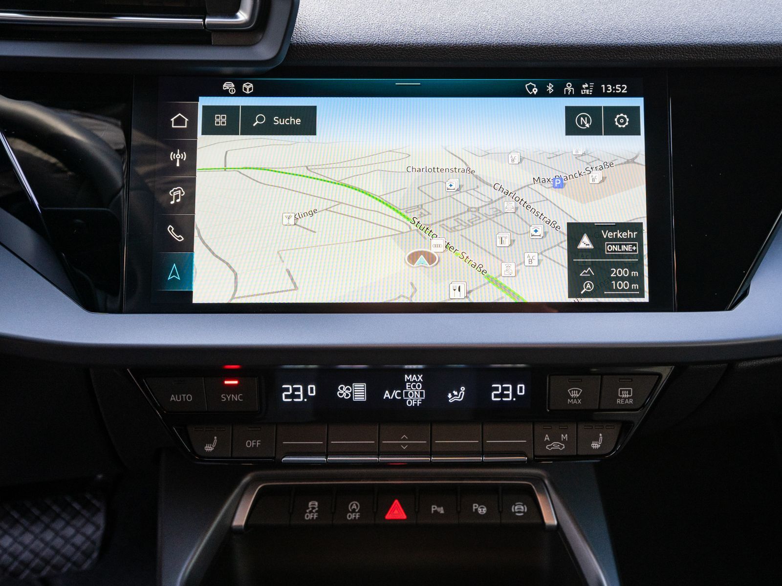 Fahrzeugabbildung Audi A3 Sportback 30TFSI Stronic NAVI LED PDC SHZ VC