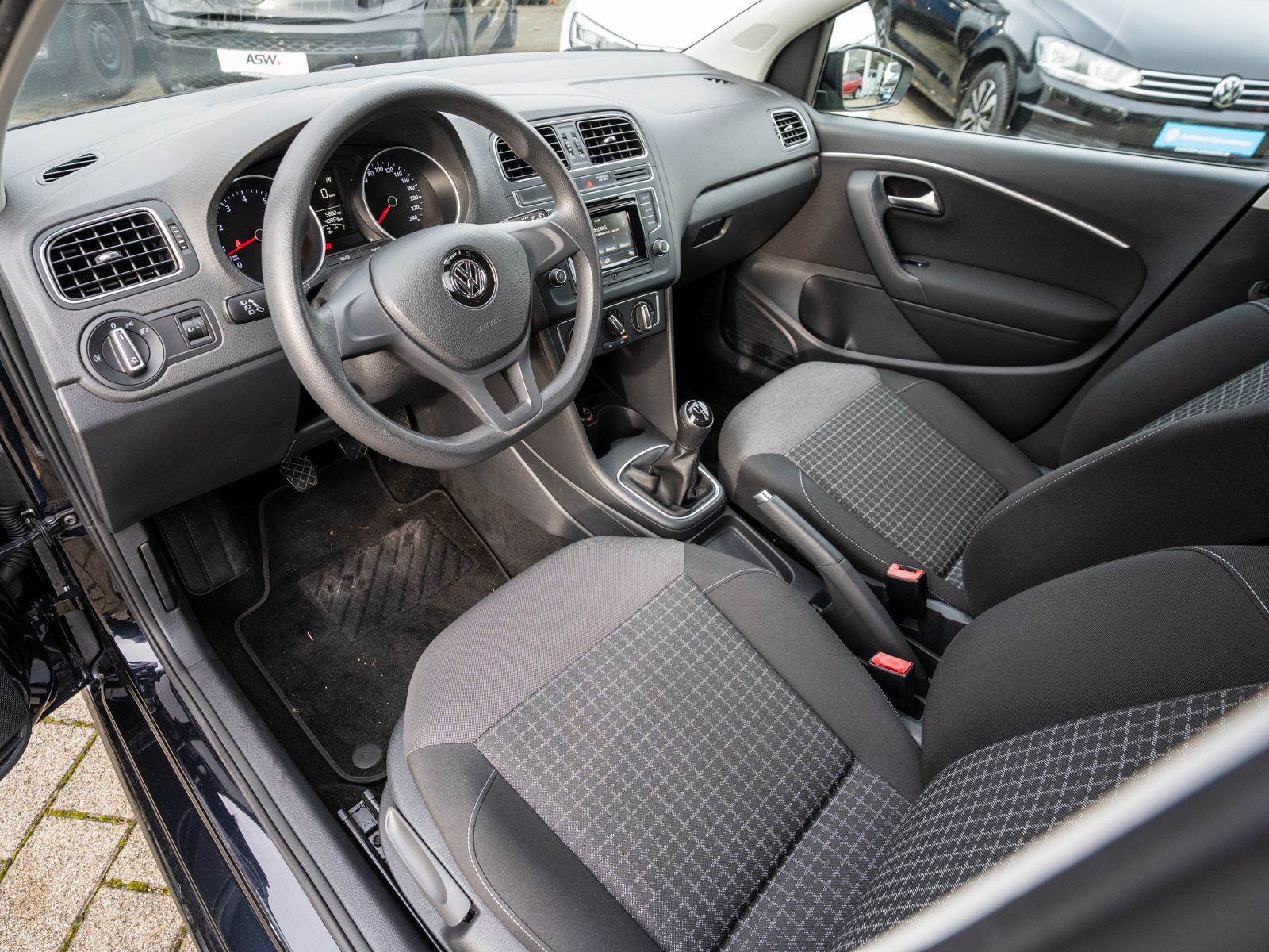 Fahrzeugabbildung Volkswagen Polo Comfortline 1.2TSI Klimaanlage Einparkhilfe