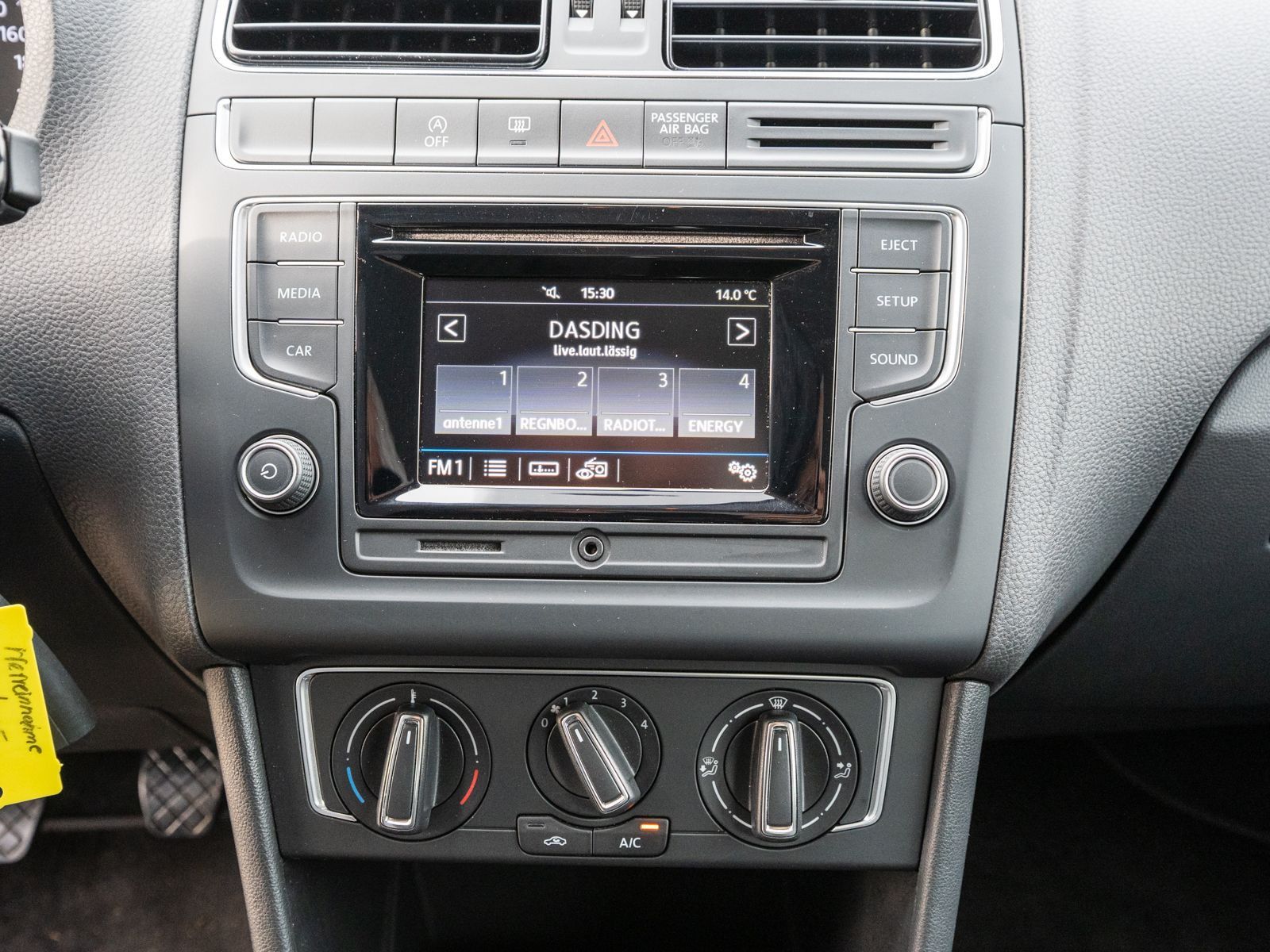 Fahrzeugabbildung Volkswagen Polo Comfortline 1.2TSI Klimaanlage Einparkhilfe