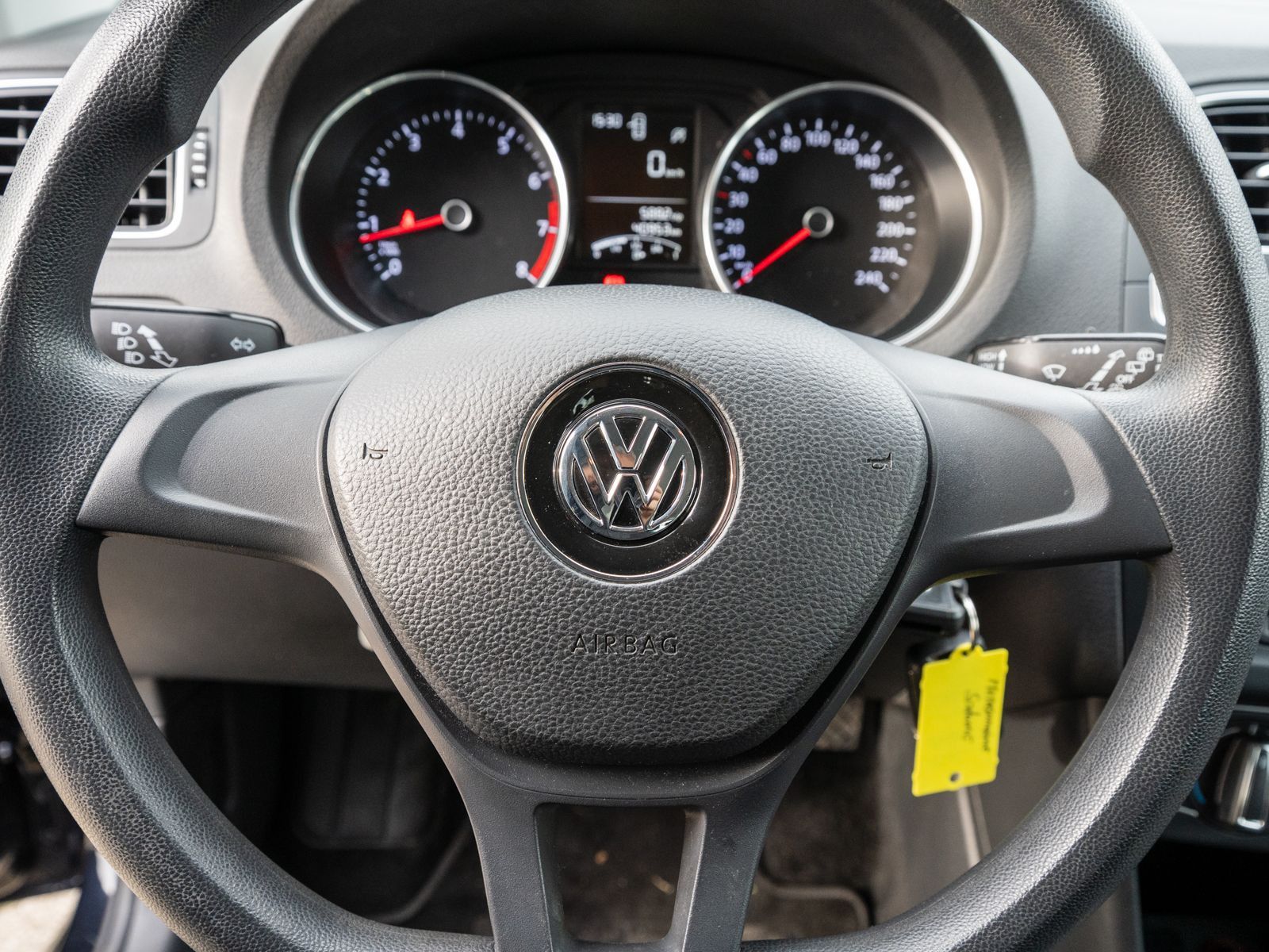Fahrzeugabbildung Volkswagen Polo Comfortline 1.2TSI Klimaanlage Einparkhilfe