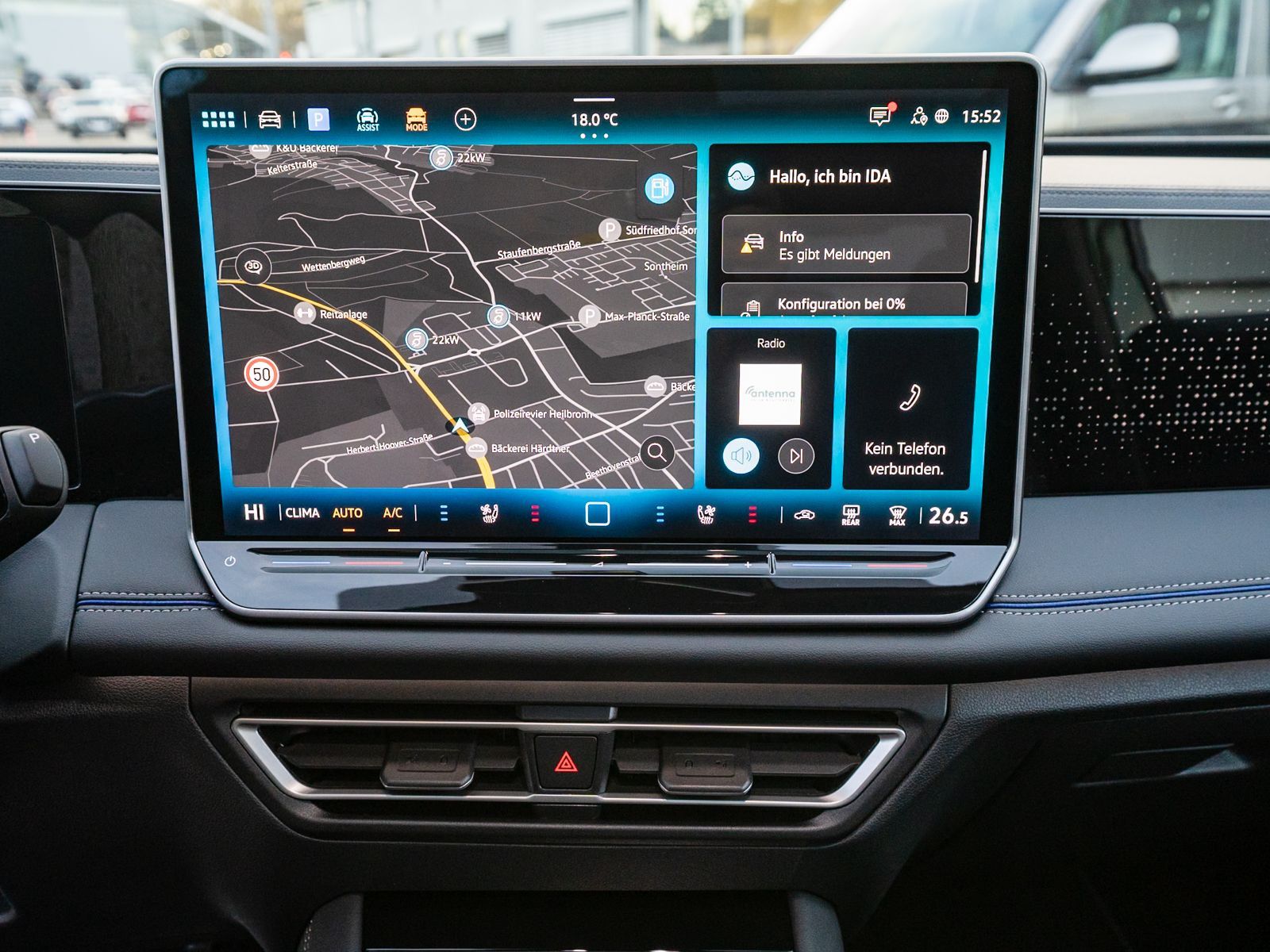 Fahrzeugabbildung Volkswagen Tiguan R-Line 4Motion 2,0 TDI DSG NAVI AHK PANO