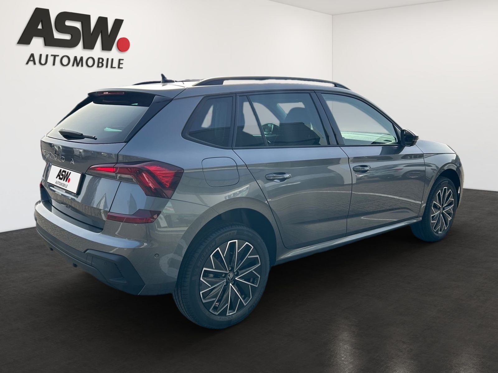 Fahrzeugabbildung SKODA Kamiq Balance 1,0 TSI 115PS DSG ACC SHZ PDC AHK