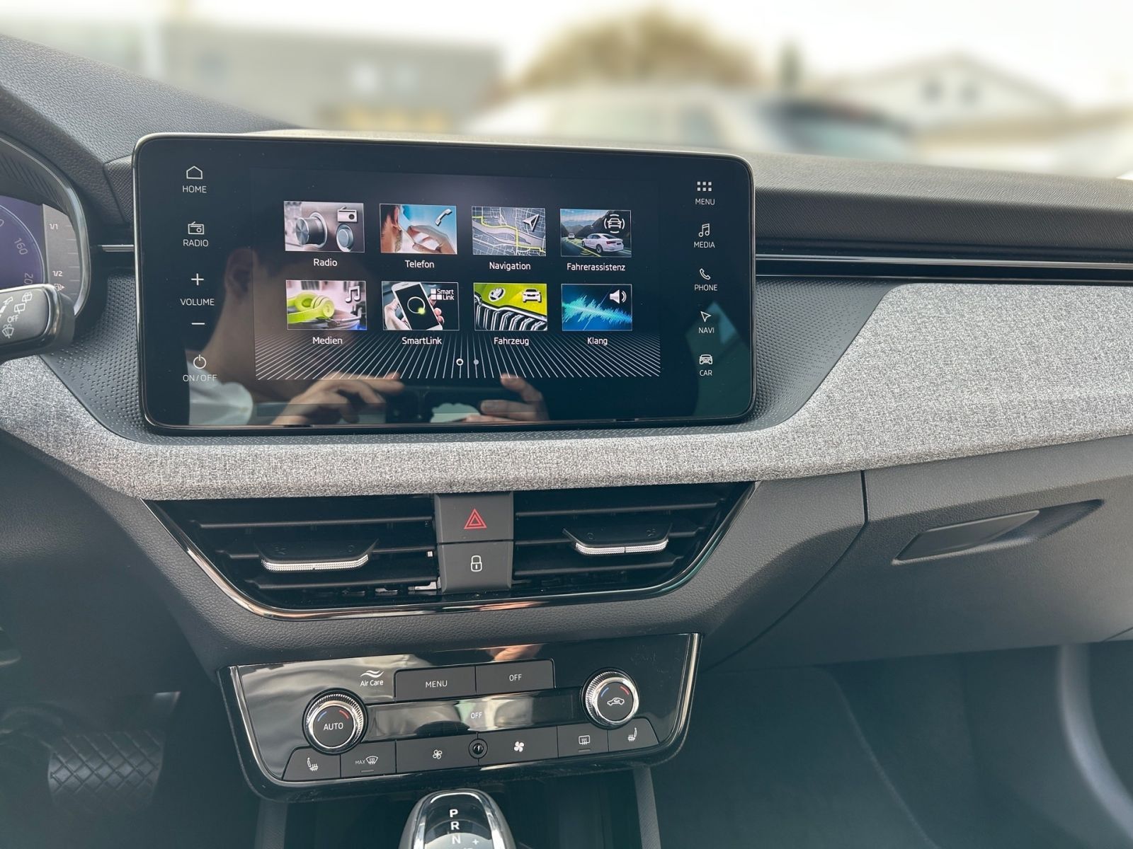 Fahrzeugabbildung SKODA Kamiq Balance 1,5 TSI 150PS DSG ACC PDC SHZ AHK