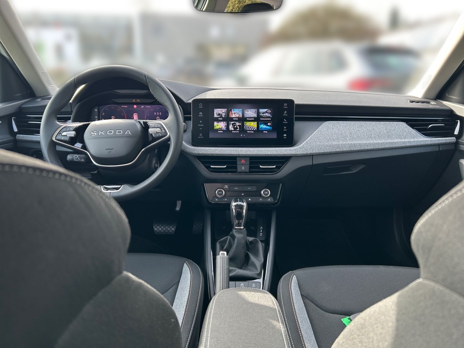 Fahrzeugabbildung SKODA Kamiq Balance 1,5 TSI 150PS DSG ACC PDC SHZ AHK
