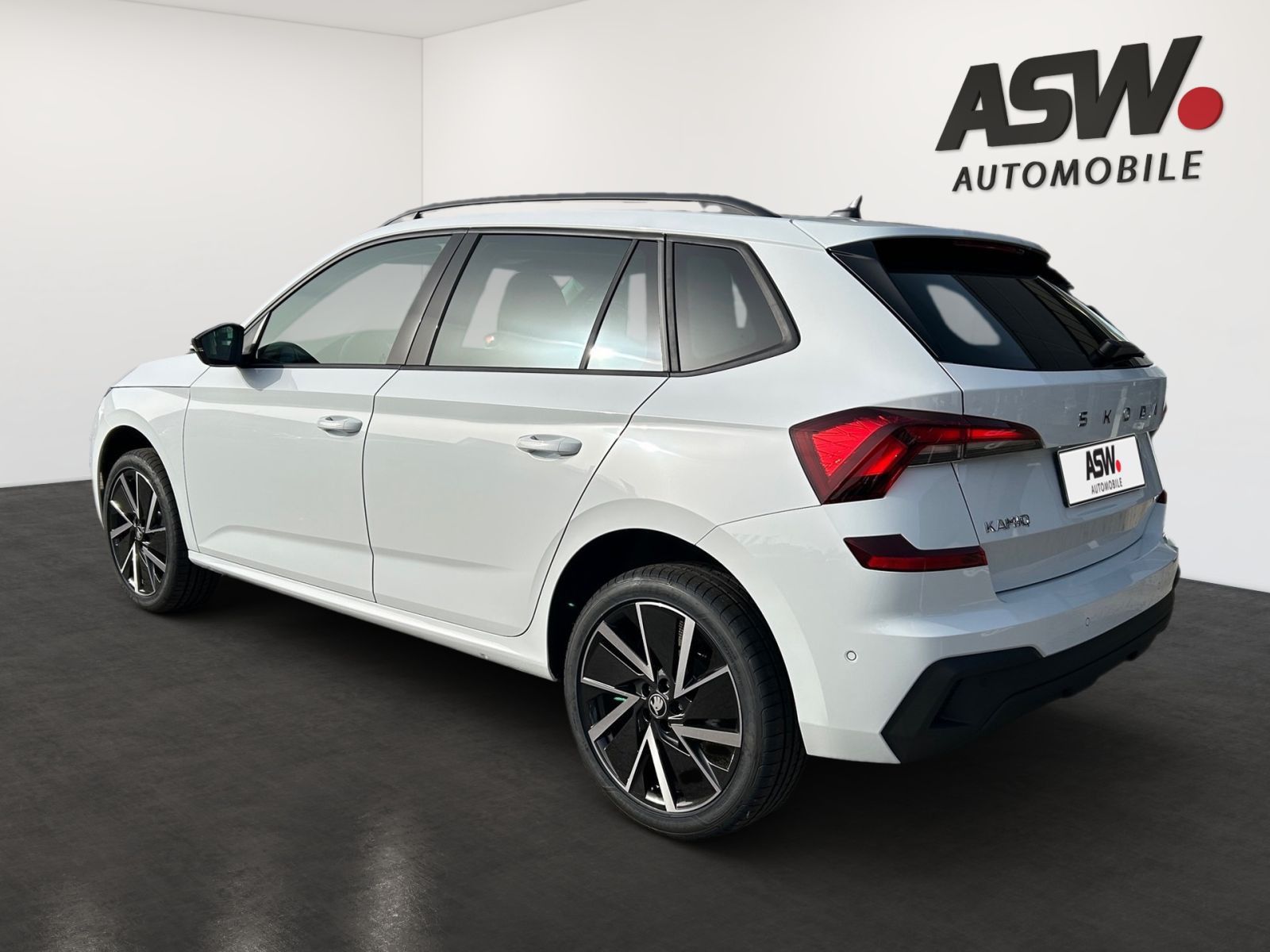 Fahrzeugabbildung SKODA Kamiq Balance 1,5 TSI 150PS DSG ACC PDC SHZ AHK