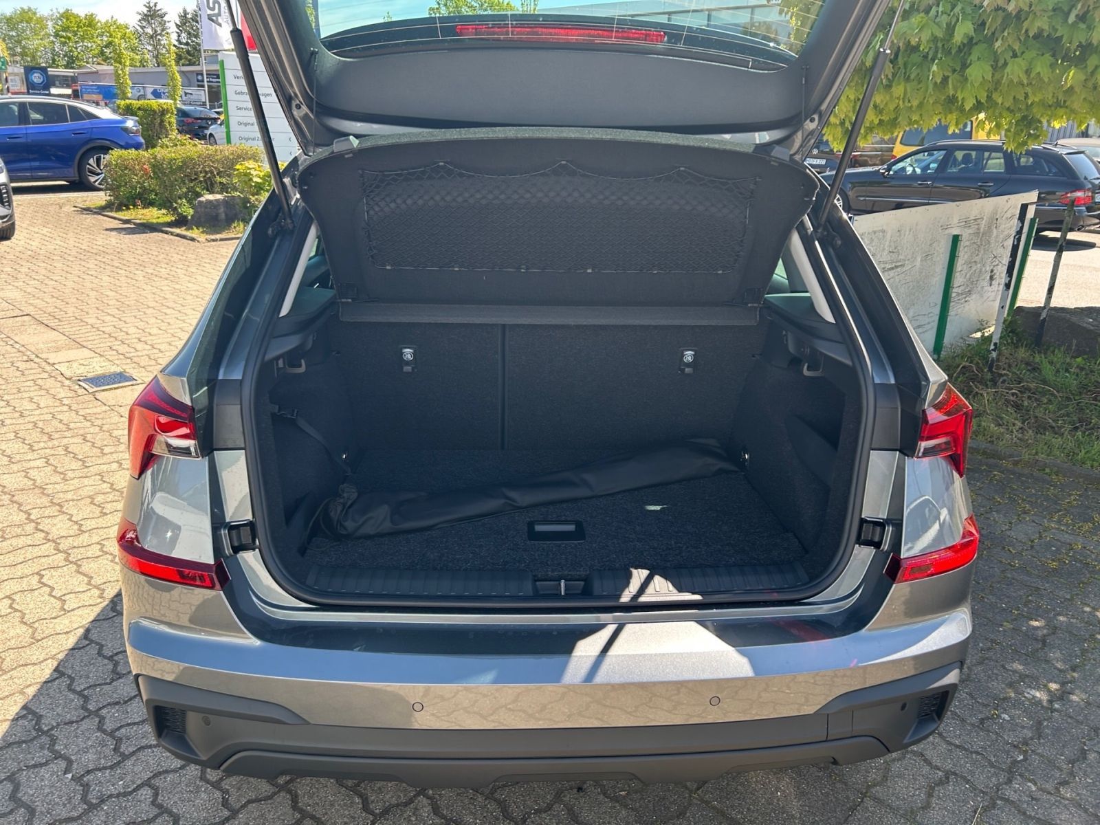 Fahrzeugabbildung SKODA Kamiq Balance 1,0 TSI 115PS DSG Kamera SHZ AHK
