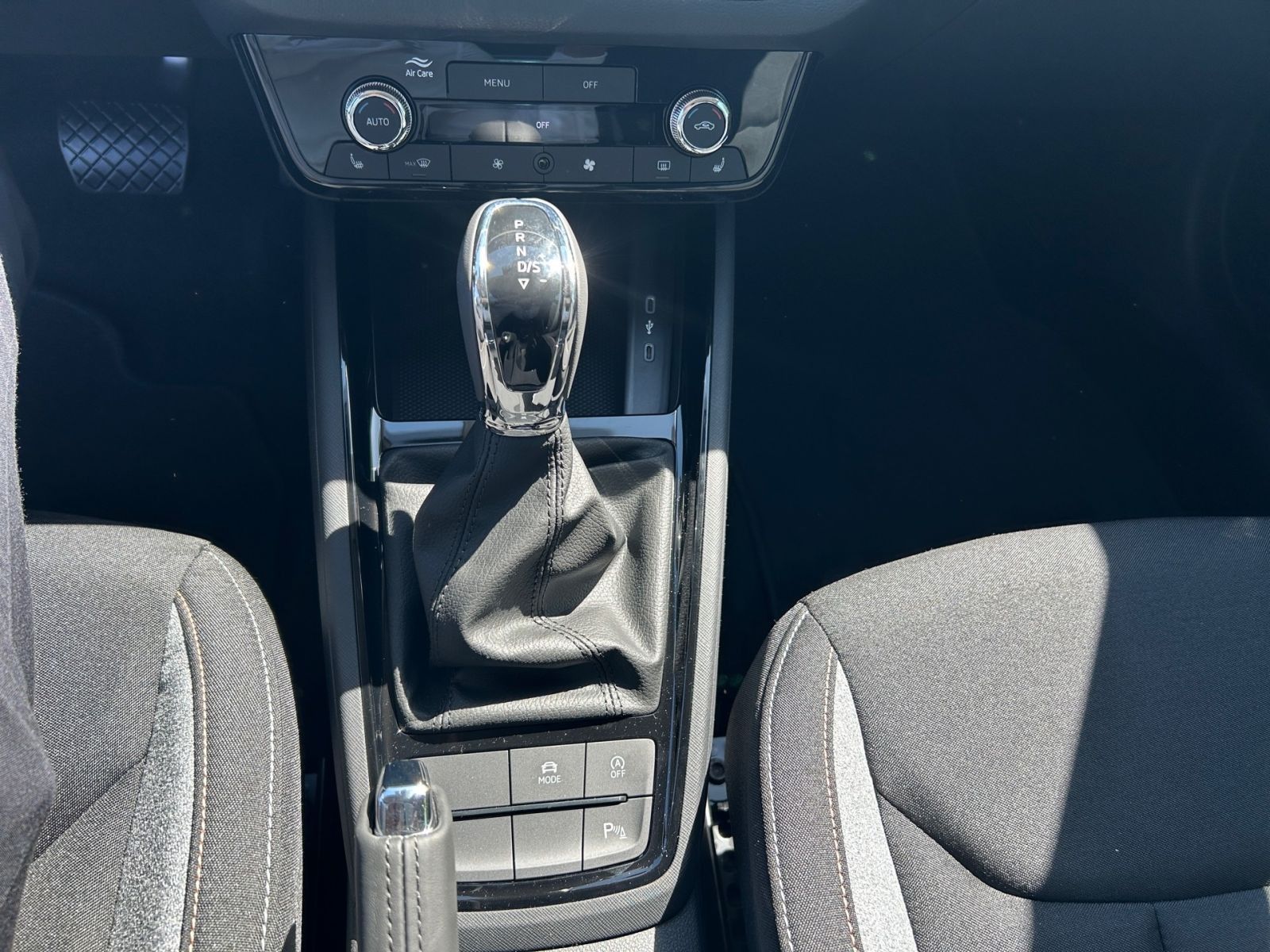 Fahrzeugabbildung SKODA Kamiq Balance 1,0 TSI 115PS DSG Kamera SHZ AHK