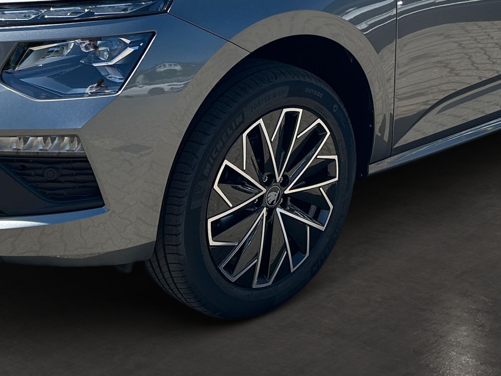 Fahrzeugabbildung SKODA Kamiq Balance 1,0 TSI 115PS DSG Kamera SHZ AHK