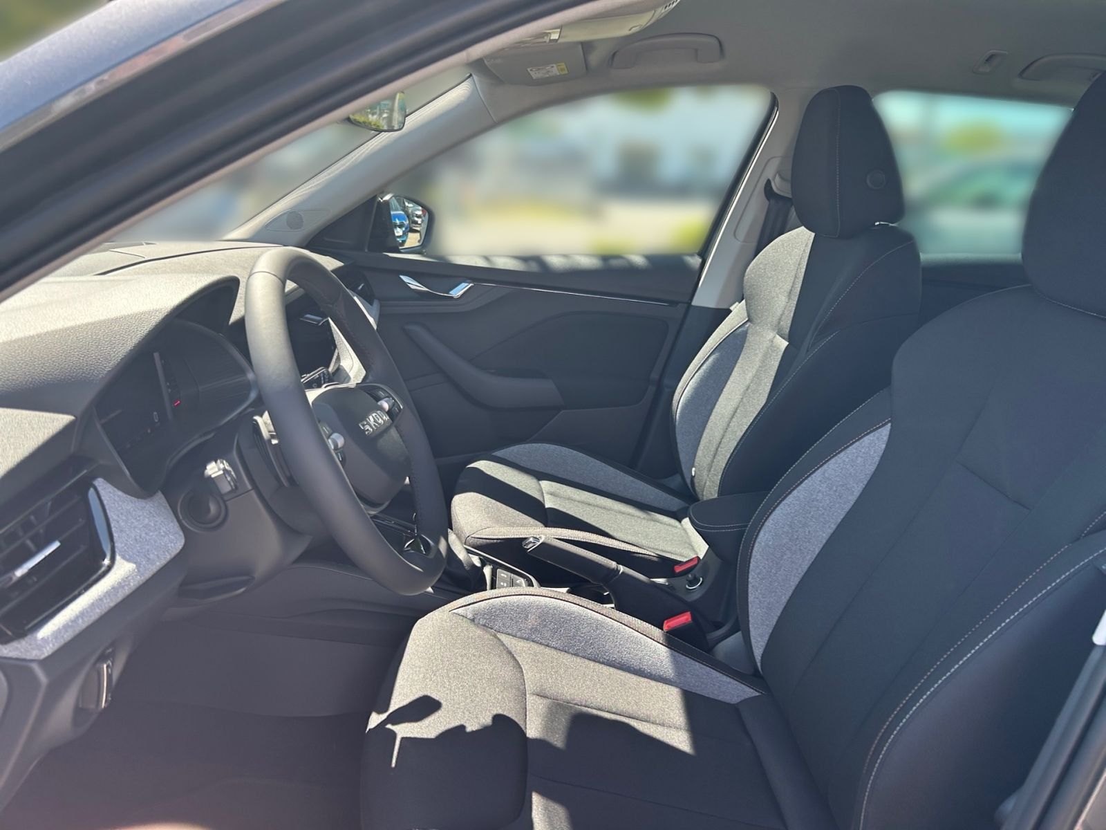 Fahrzeugabbildung SKODA Kamiq Balance 1,0 TSI 115PS DSG Kamera SHZ AHK