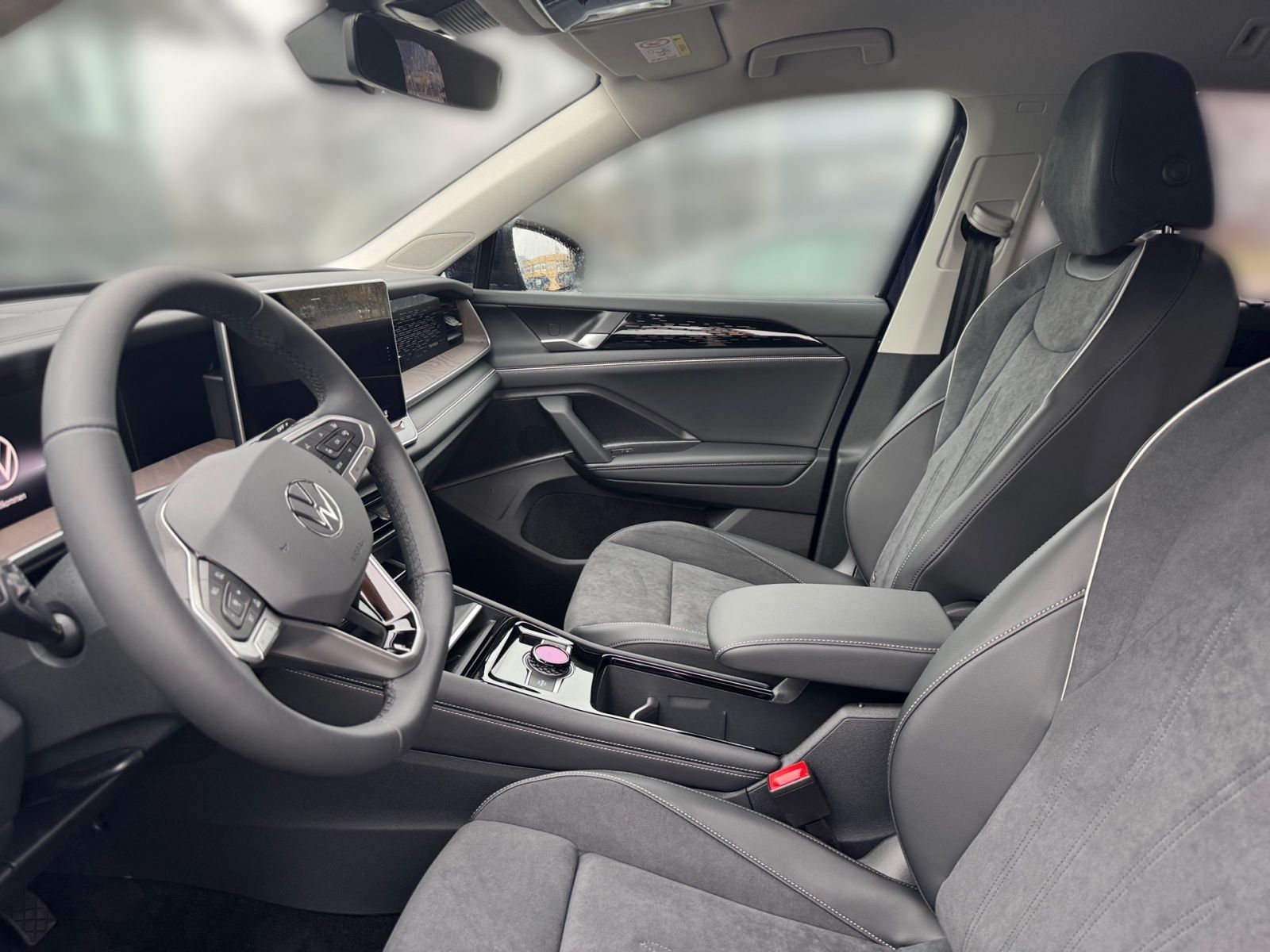 Fahrzeugabbildung Volkswagen Tayron Elegance 1,5 eTSI OPF DSG *7-Sitzer AHK*