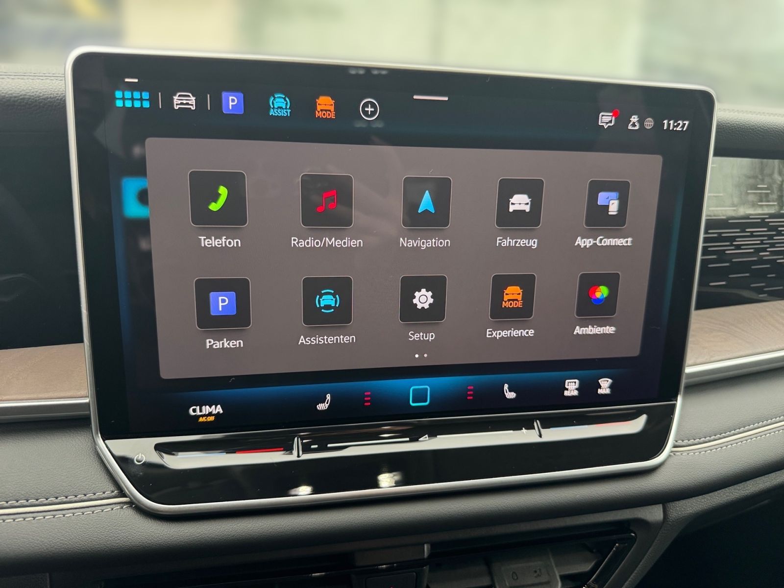 Fahrzeugabbildung Volkswagen Tayron Elegance 1,5 eTSI OPF DSG *7-Sitzer AHK*