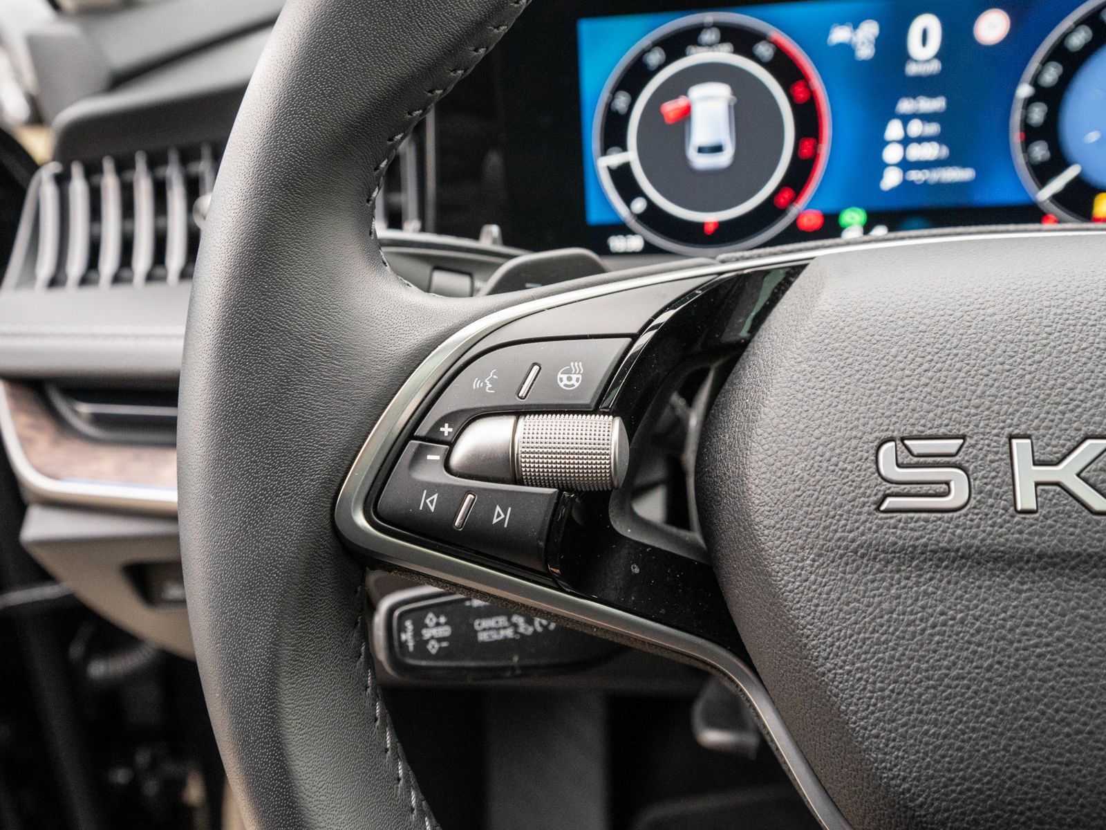 Fahrzeugabbildung SKODA Superb Combi L&K 2,0 TDI 142 kW 7-Gang-DSG 4x4