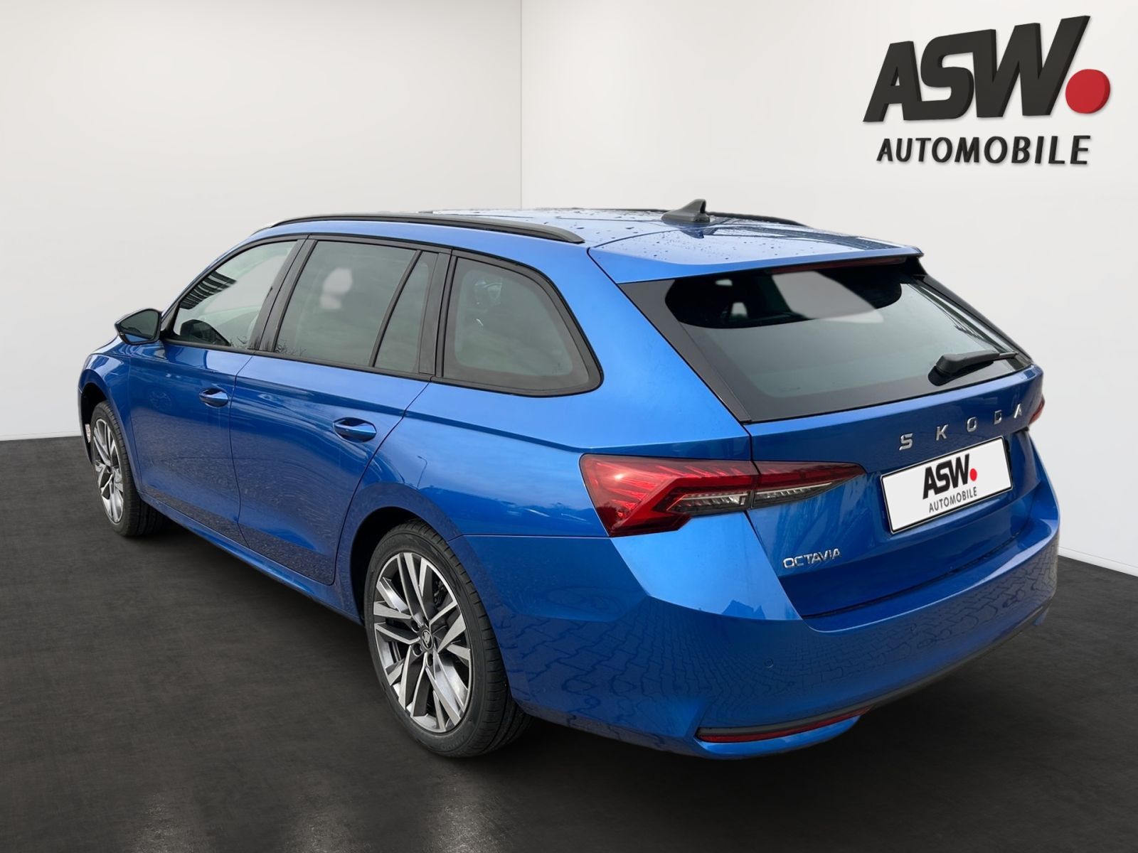 Fahrzeugabbildung SKODA Octavia Combi Balance 2,0 TDI 150PS DSG ACC AHK