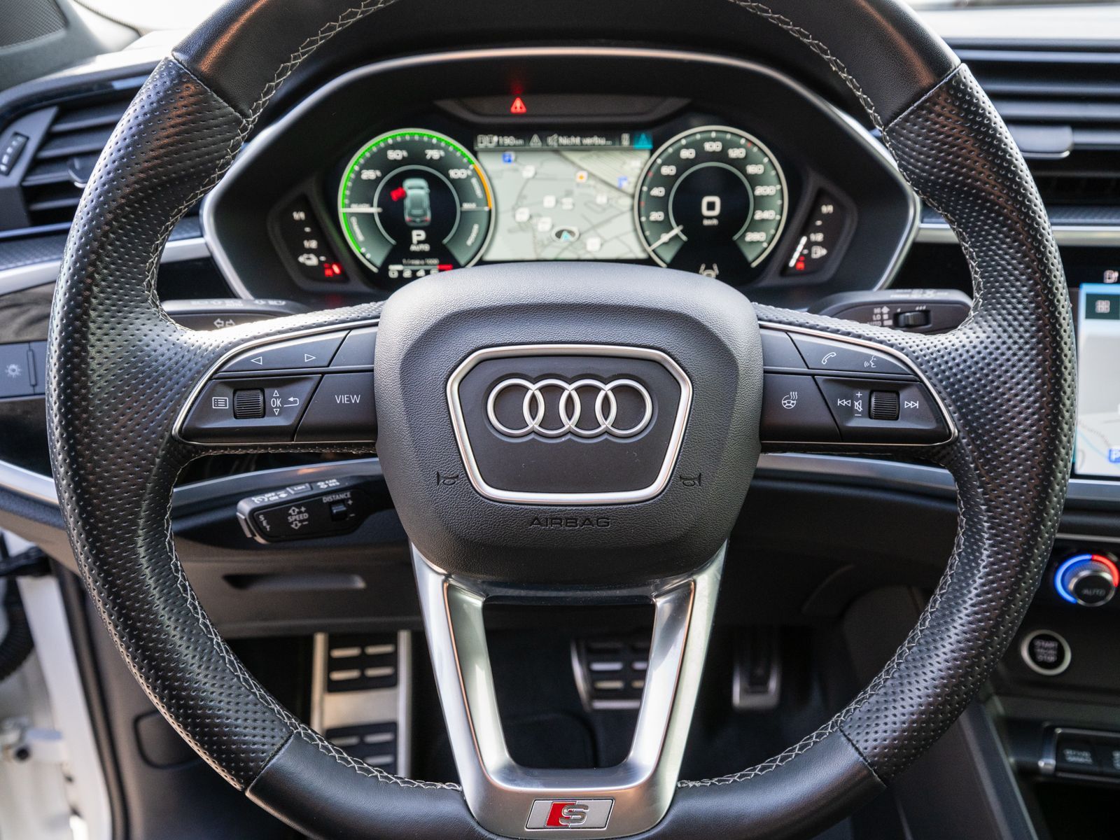 Fahrzeugabbildung Audi Q3 S line 45TFSI e Stron LED Navi 360° SONOS AHK