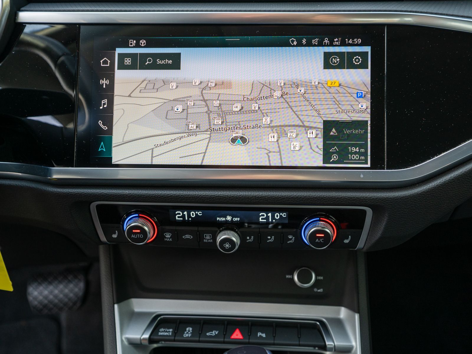 Fahrzeugabbildung Audi Q3 45TFSI e Stronic NAVI LED GRA SHZ PDC VC