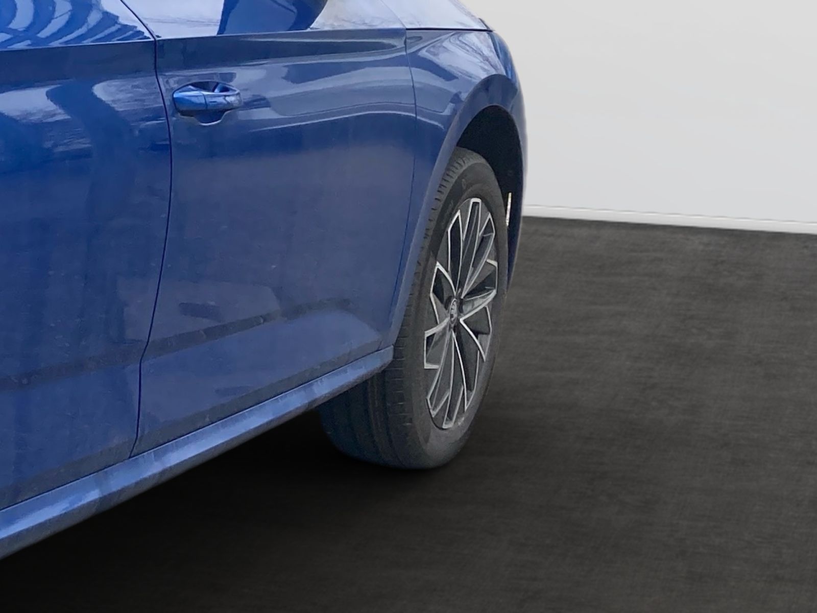 Fahrzeugabbildung SKODA Kamiq Balance 1,0 TSI 116PS DSG ACC SHZ PDC AHK