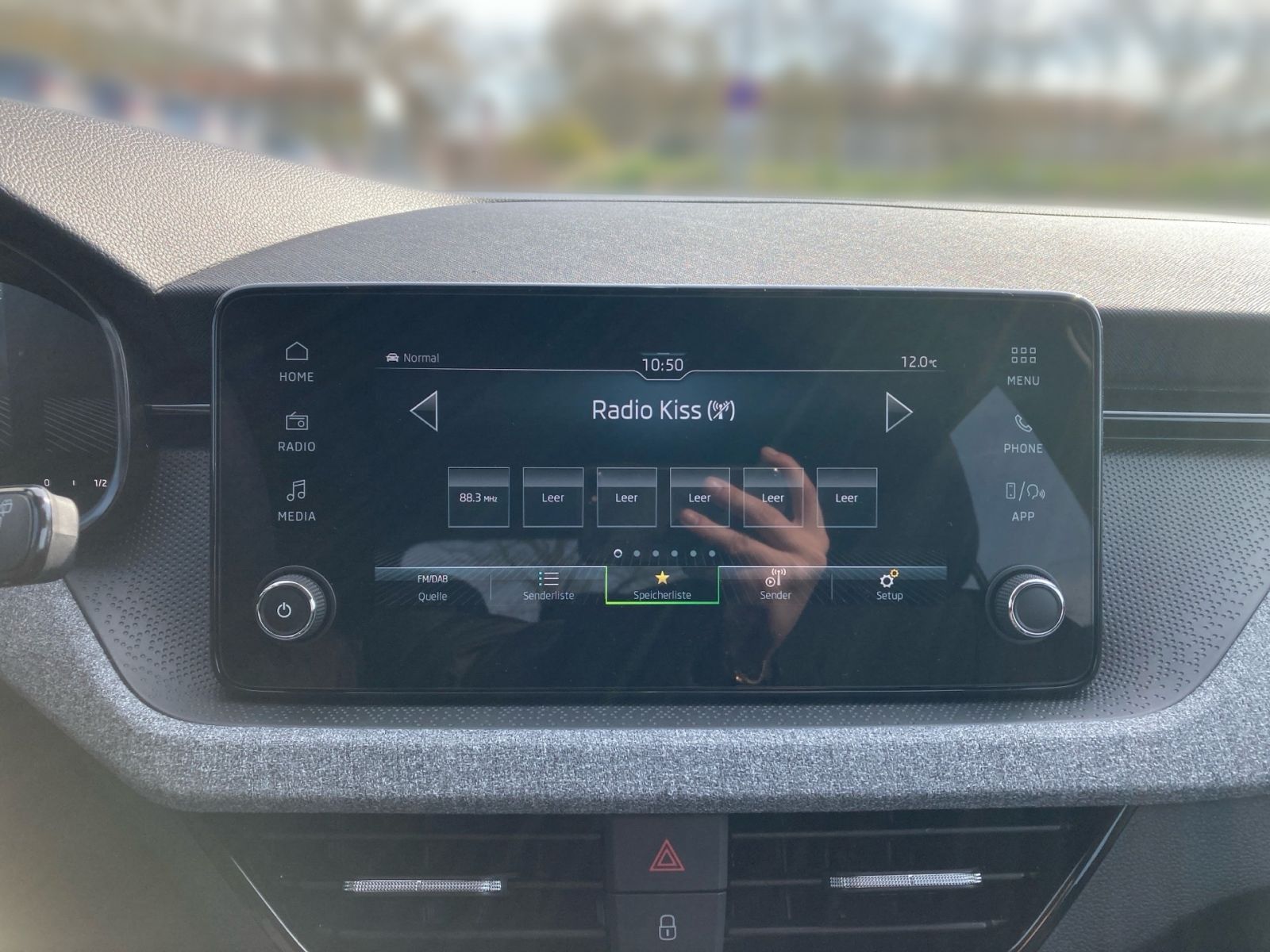 Fahrzeugabbildung SKODA Kamiq Balance 1,0TSI 116PS DSG Kamera PDC AHK