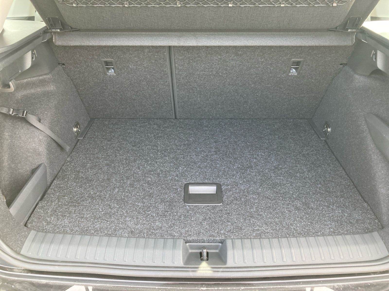 Fahrzeugabbildung SKODA Kamiq Balance 1,0TSI 116PS DSG Kamera PDC AHK