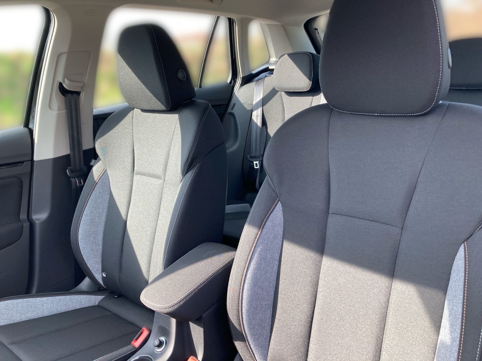 Fahrzeugabbildung SKODA Kamiq Balance 1,0TSI 116PS DSG Kamera PDC AHK