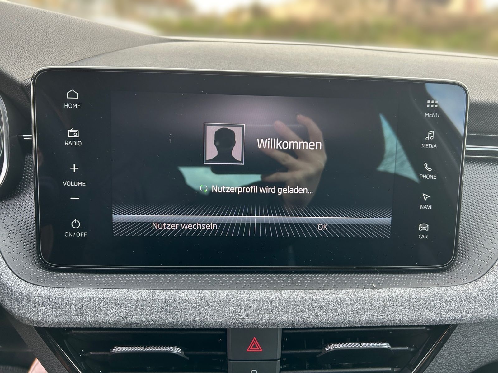 Fahrzeugabbildung SKODA Kamiq Balance 1,0 TSI 115PS DSG ACC SHZ PDC AHK