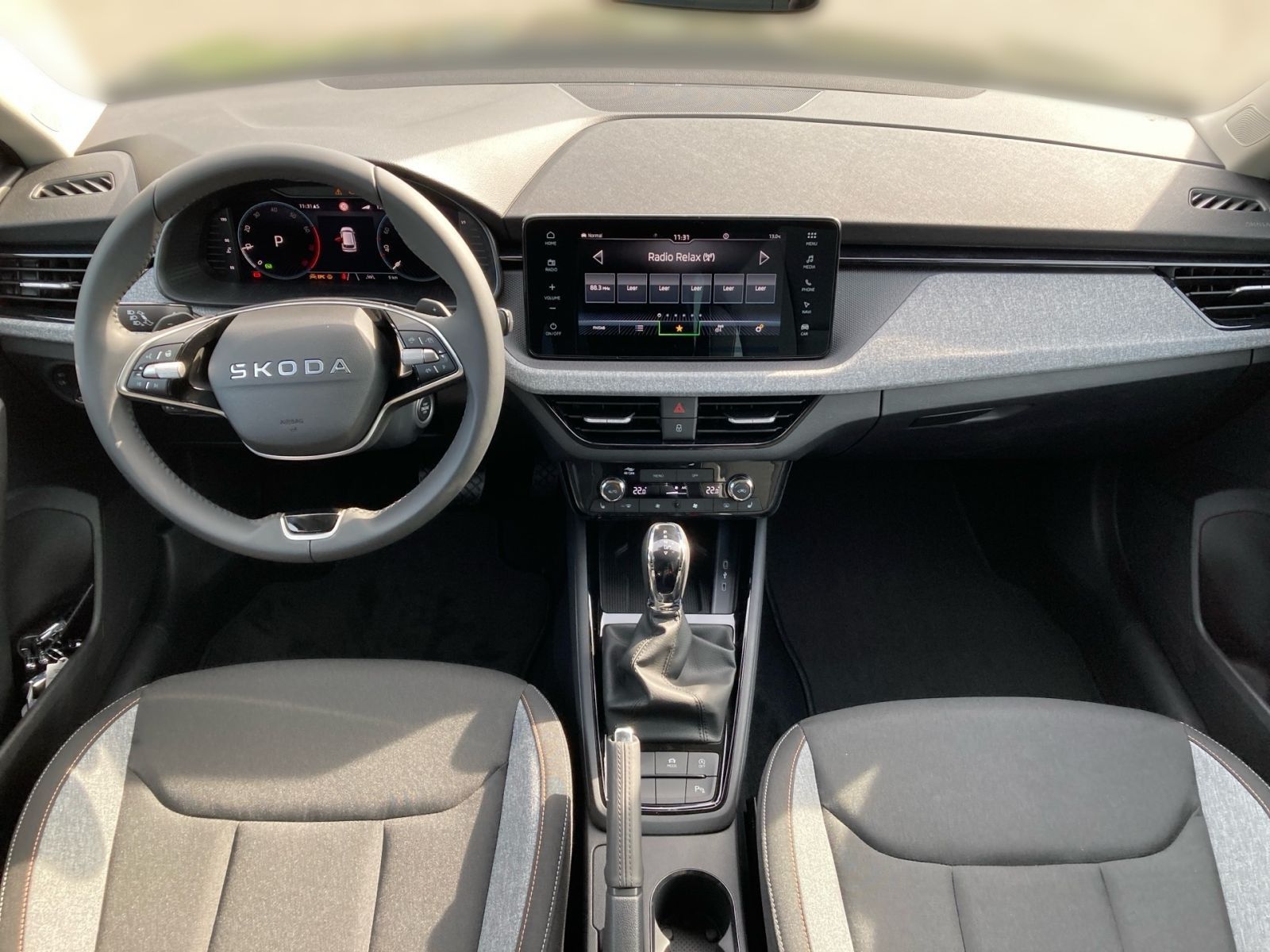 Fahrzeugabbildung SKODA Kamiq Balance 1,0 TSI 115PS DSG ACC RFK SHZ AHK