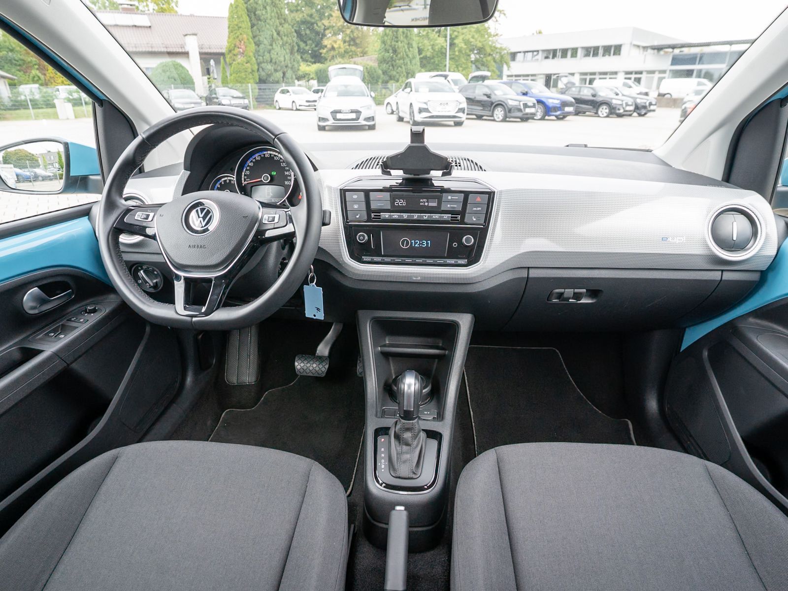 Fahrzeugabbildung Volkswagen e-up! move up! Klimaauto RFK GRA PDC SHZ CCS