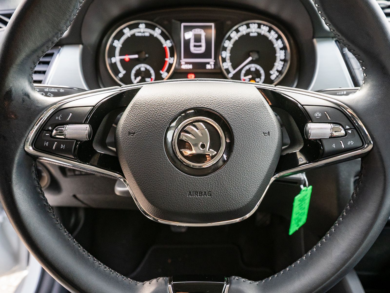 Fahrzeugabbildung SKODA Fabia Combi Ambition 1.0 TSI Navi Klima PDC SHZ