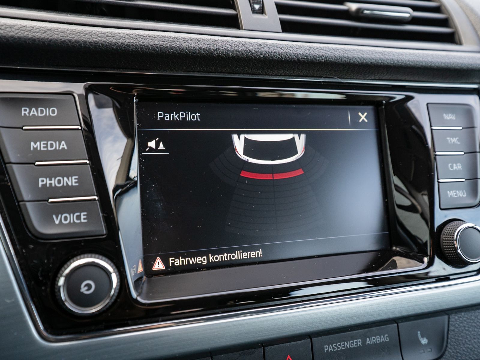 Fahrzeugabbildung SKODA Fabia Combi Ambition 1.0 TSI Navi Klima PDC SHZ