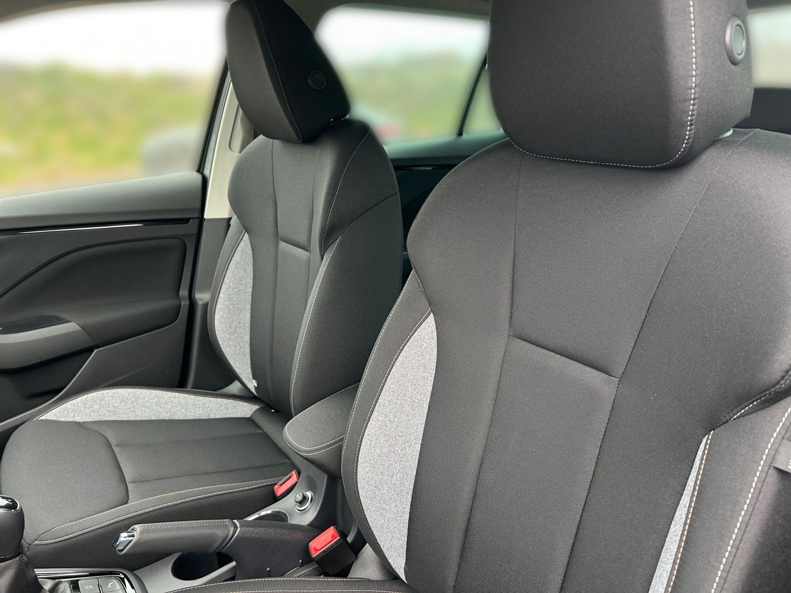 Fahrzeugabbildung SKODA Kamiq Balance 1,0 TSI 95PS SHZ PDC Kamera Kessy