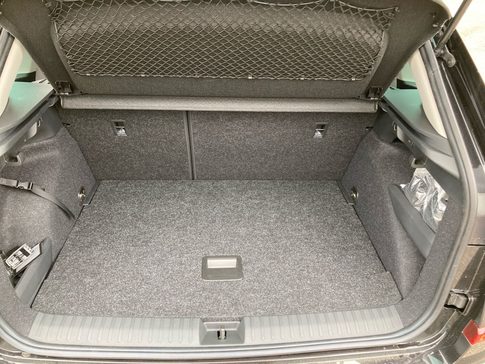 Fahrzeugabbildung SKODA Kamiq Balance 1,0 TSI 115PS DSG ACC SHZ PDC AHK