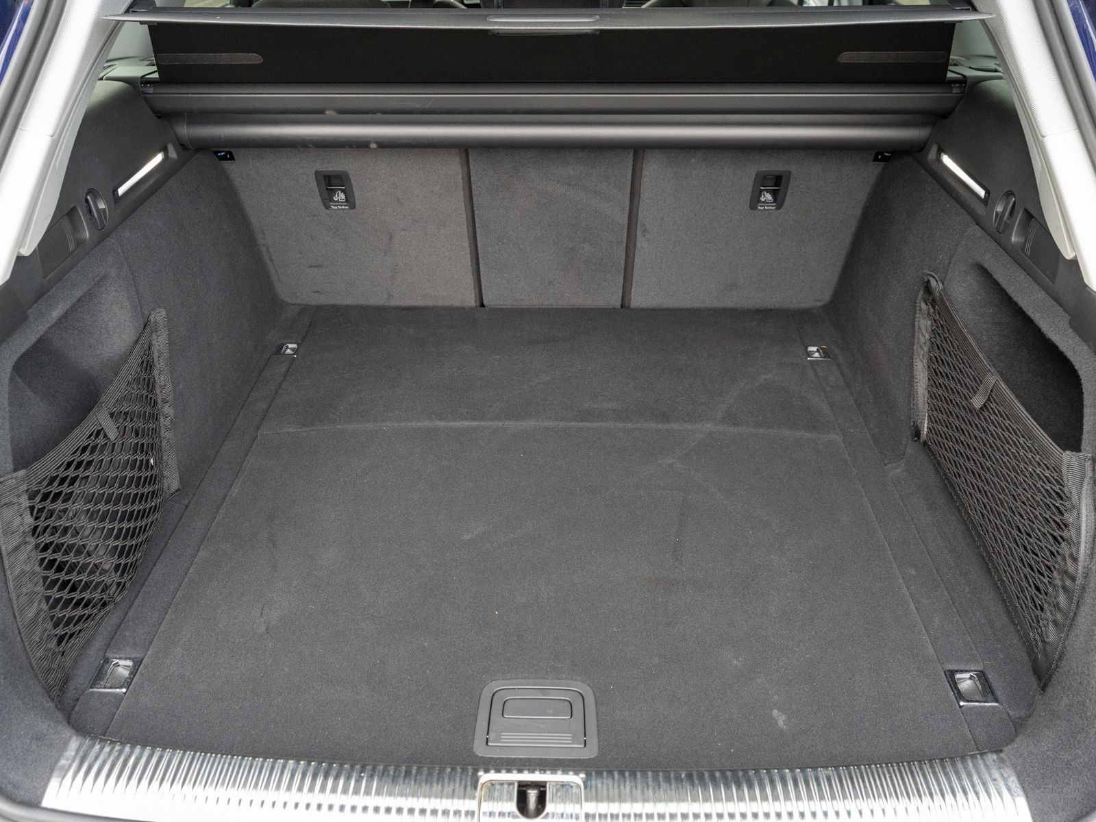 Fahrzeugabbildung Audi A4 Avant 40TDI quattro Stronic NAVI LED PDC SHZ