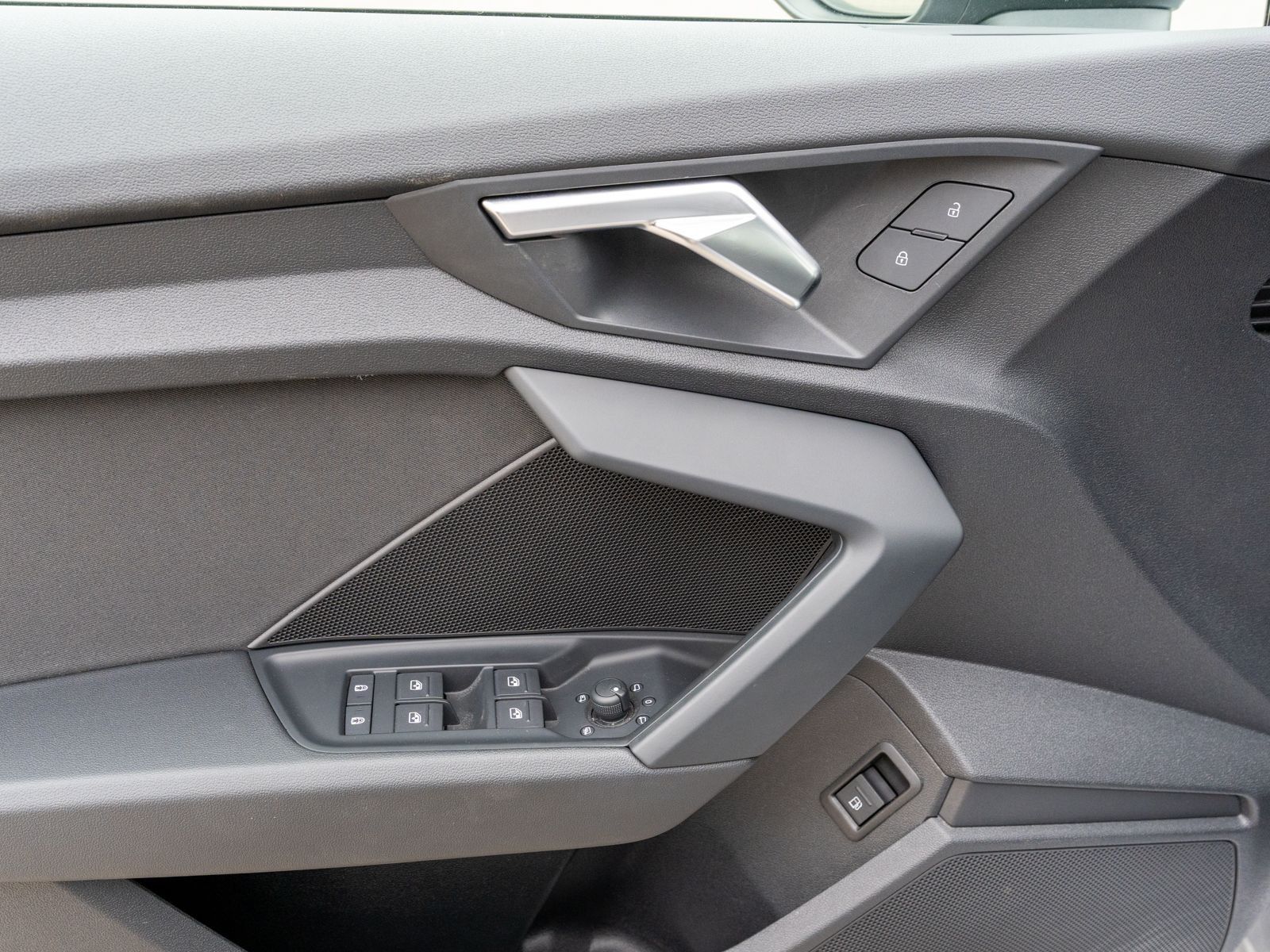 Fahrzeugabbildung Audi A3 Sportback 40TFSI e Stronic NAVI LED ACC VC