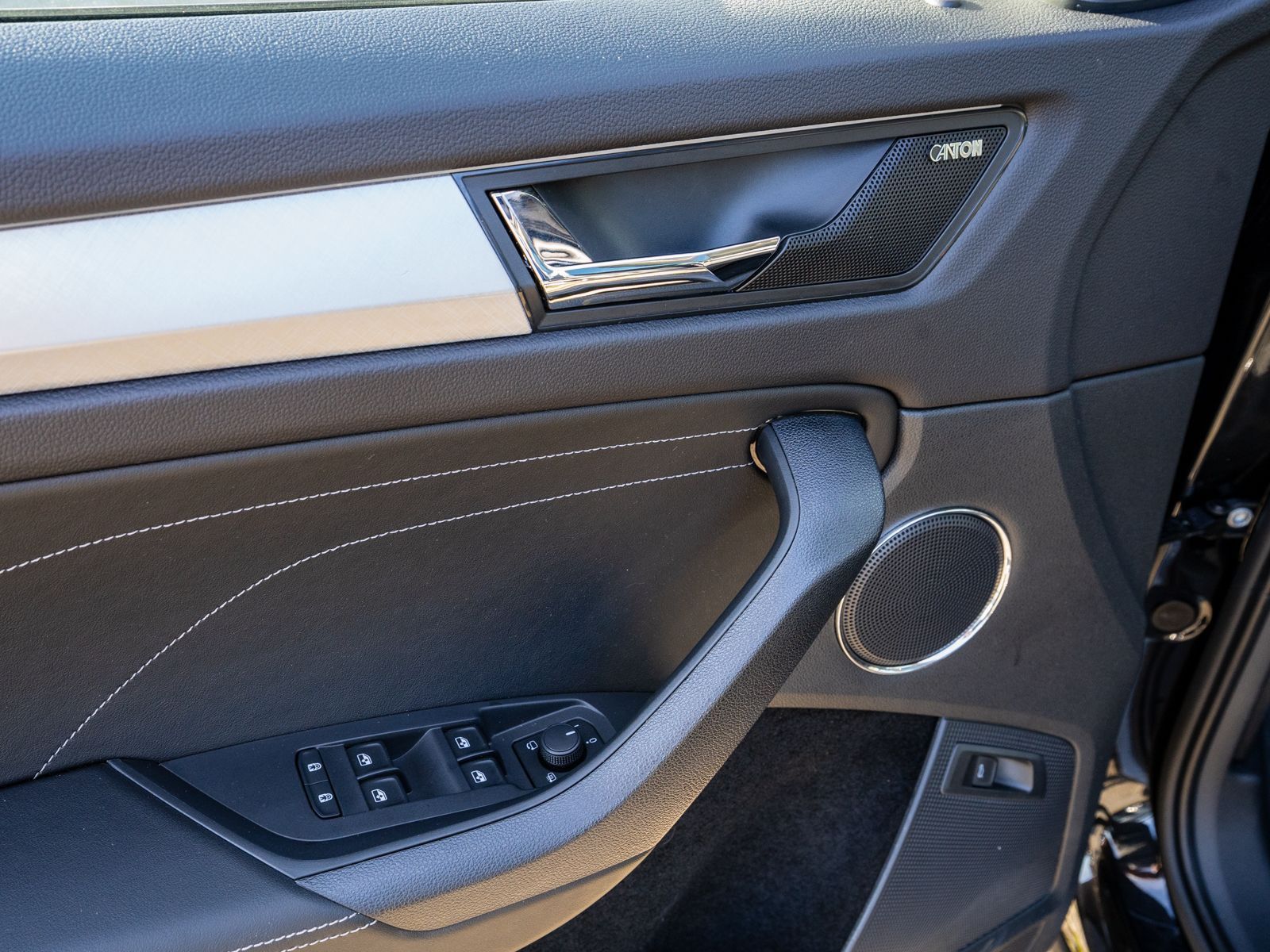 Fahrzeugabbildung SKODA Kodiaq Tour 2.0 TDI DSG LED Navi PANO Stdhzg AHK