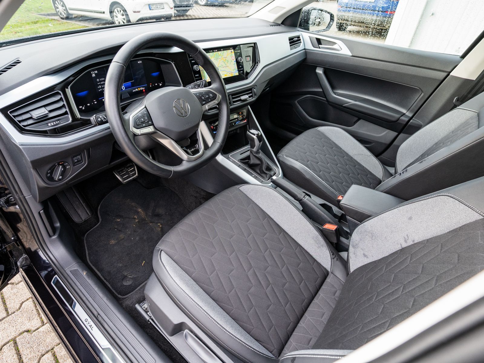 Fahrzeugabbildung Volkswagen Polo Goal 1.0TSI DSG LED Navi RFK SHZ ACC VC AHK