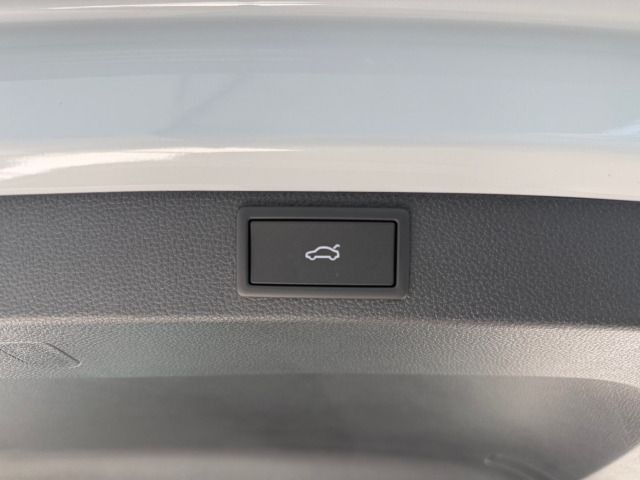 Fahrzeugabbildung SKODA Karoq Balance 1,5 TSI 150PS DSG ACC PDC SHZ AHK