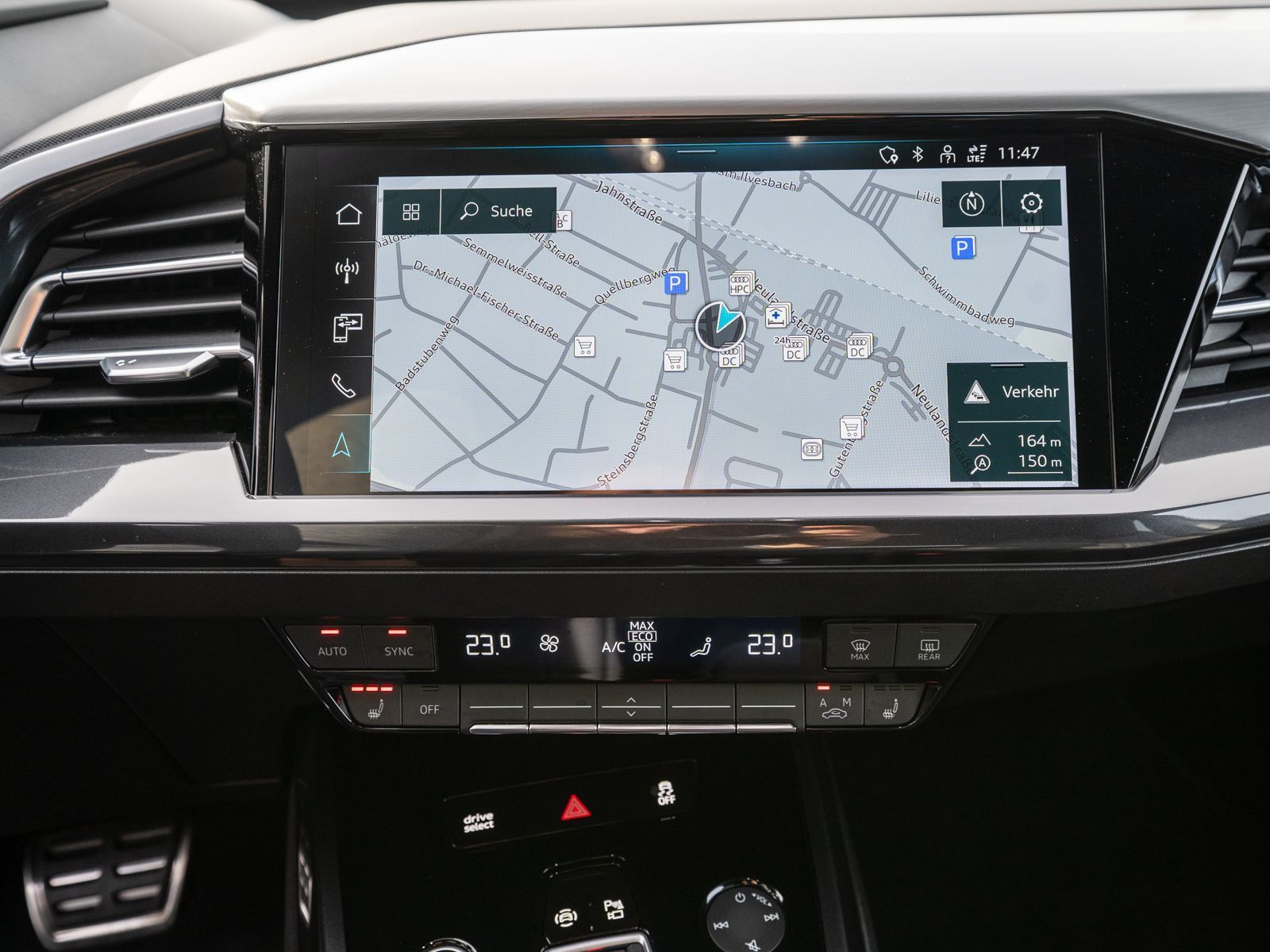 Fahrzeugabbildung Audi Q4 50 e-tron S line quattro NAVI MATRIX AHK RFK