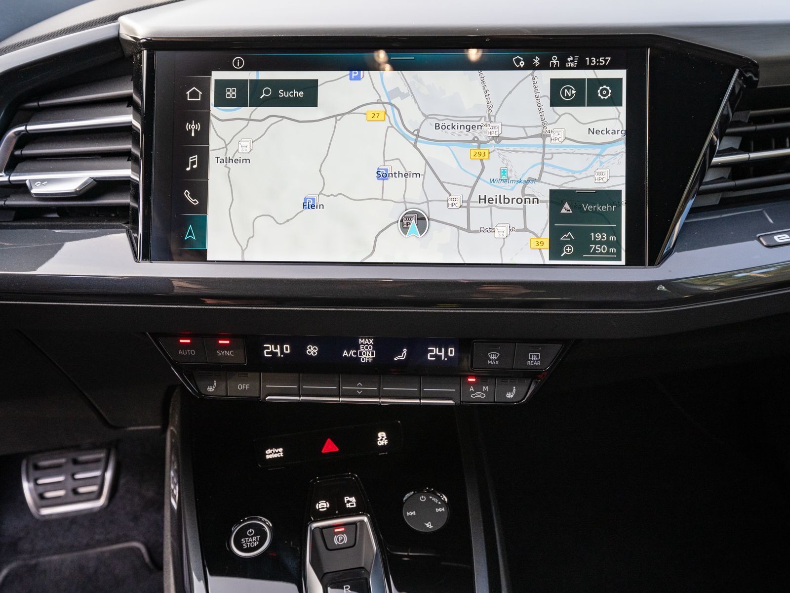 Fahrzeugabbildung Audi Q4 50 e-tron S line quattro NAVI MATRIX AHK RFK
