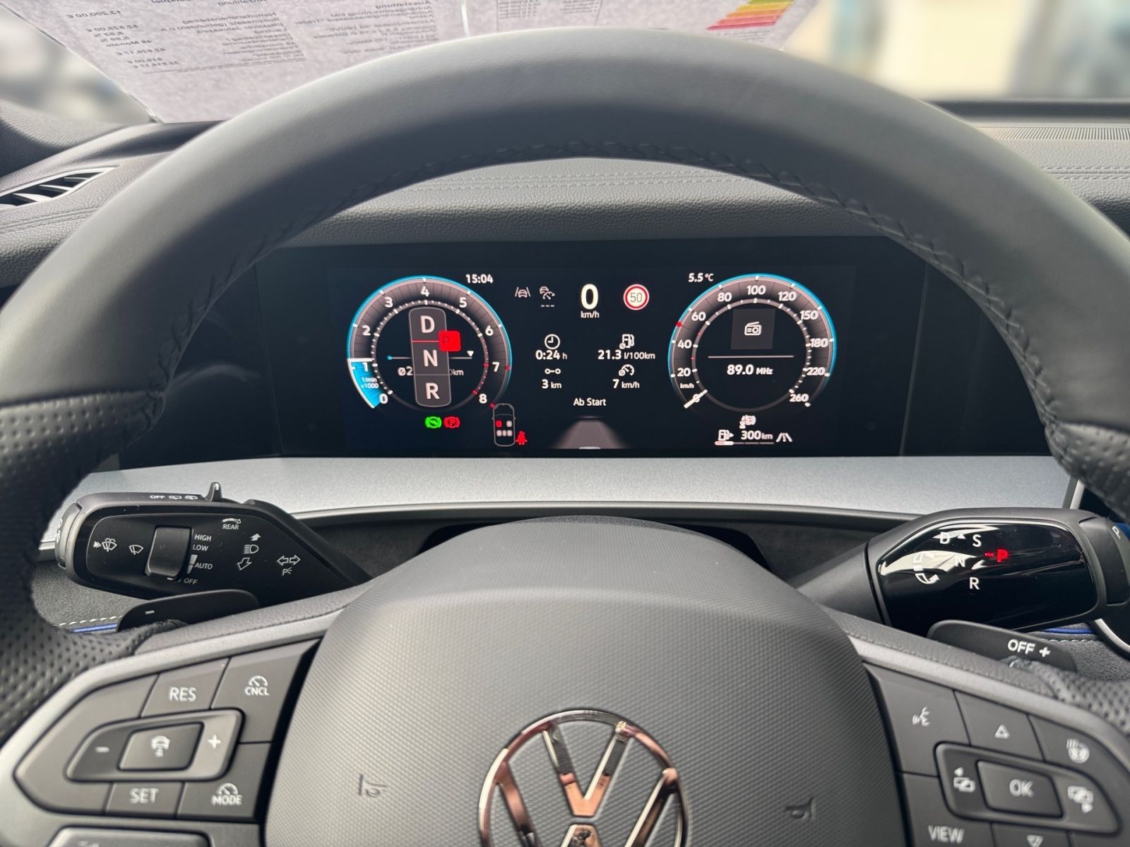 Fahrzeugabbildung Volkswagen Tayron R-Line 2.0 TSI 4MOTION DSG AHK "IQ.Light"