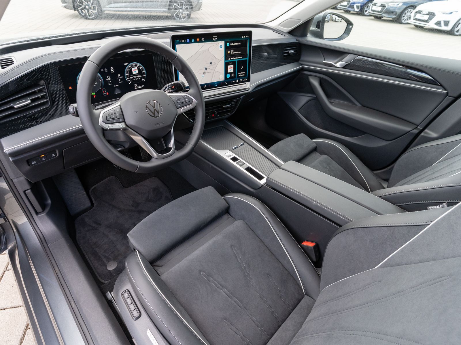 Fahrzeugabbildung Volkswagen Passat Variant Business 2.0 TDI DSG 360° DCC HUD