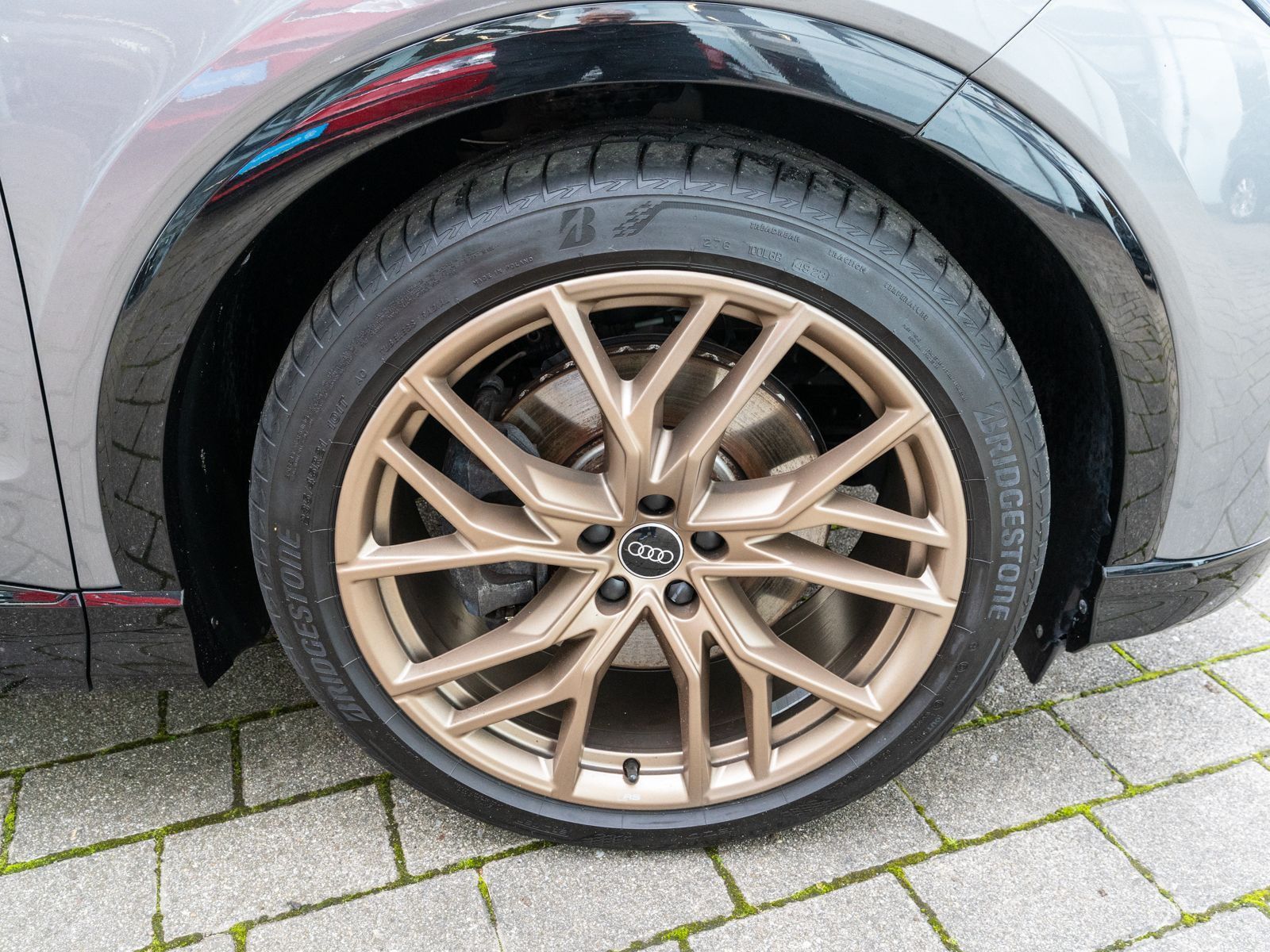 Fahrzeugabbildung Audi Q4 50 e-tron quattro S line Head-up ACC SONOS VC