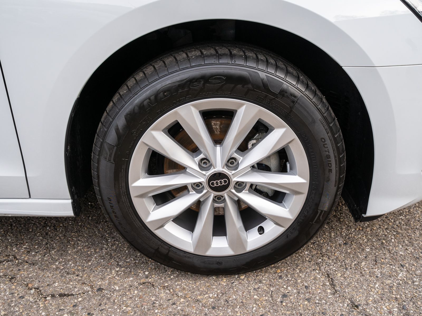 Fahrzeugabbildung Audi A3 Sportback 30TFSI NAVI LED SHZ PDC GRA VC