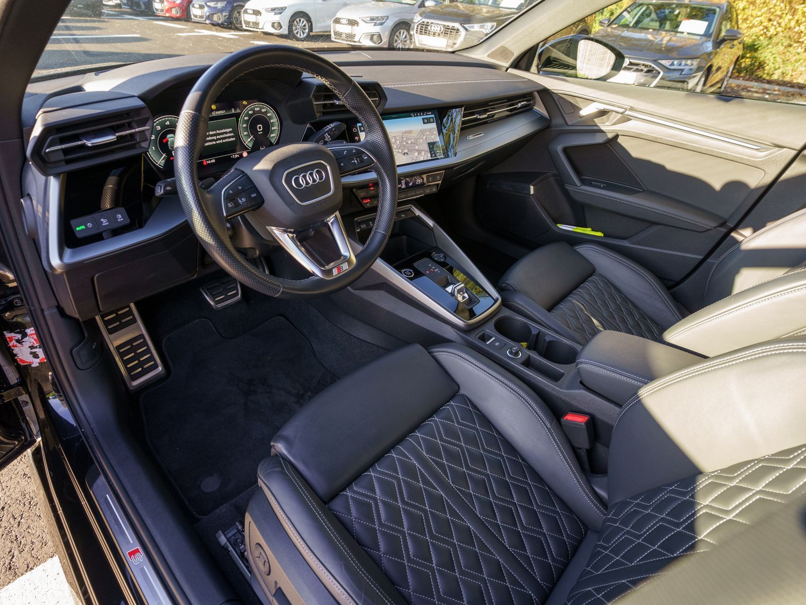 Fahrzeugabbildung Audi A3 Sportback S line 45TFSI e NAVI MATRIX B&O VC