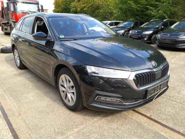 Fahrzeugabbildung SKODA Octavia Combi Style 2.0TDI DSG NAVI PANO RFK HUD