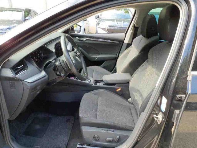 Fahrzeugabbildung SKODA Octavia Combi Style 2.0TDI DSG NAVI PANO RFK HUD